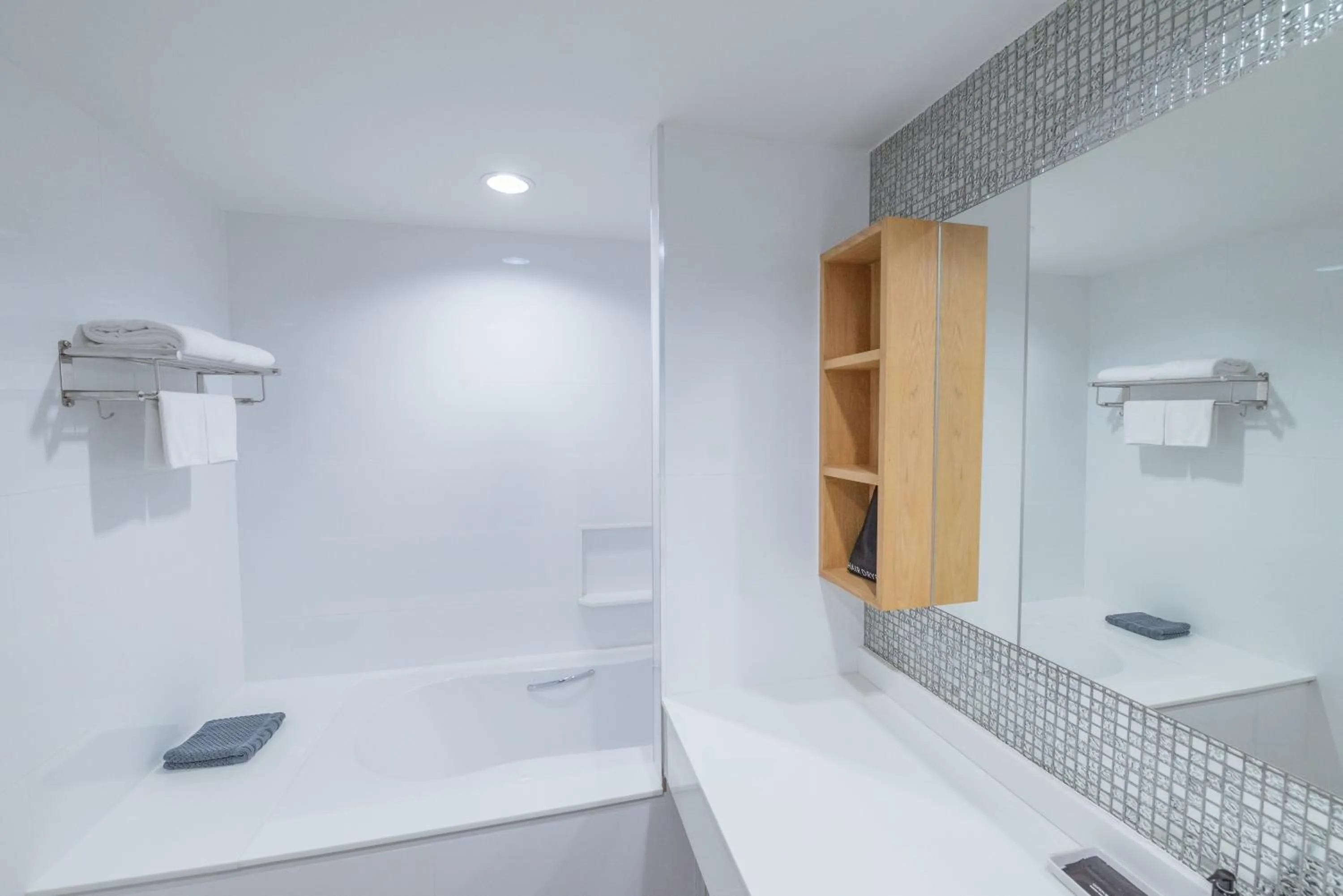 Bath in Jasmine Resort Sriracha