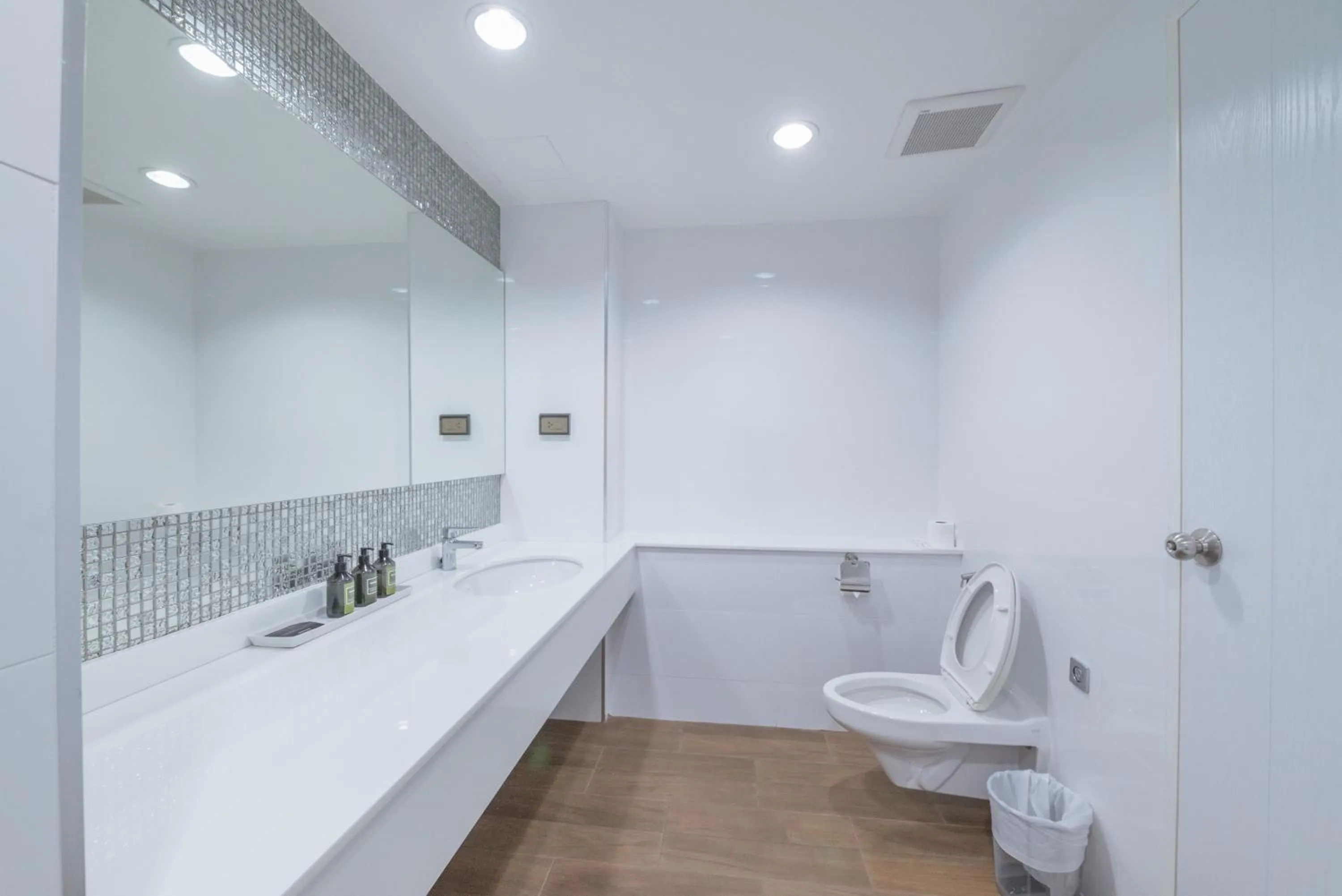 Bathroom in Jasmine Resort Sriracha