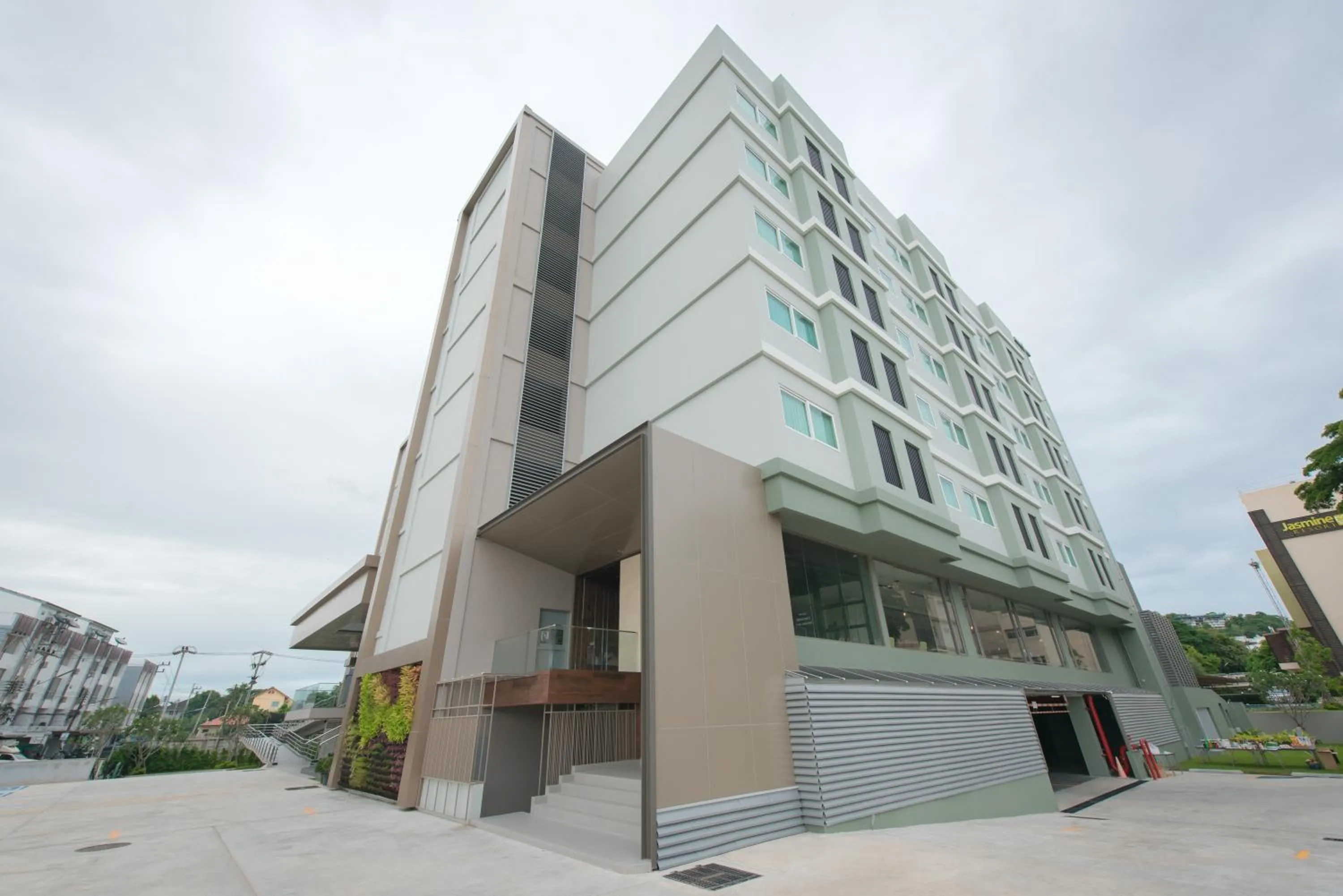 Property building in Jasmine Resort Sriracha