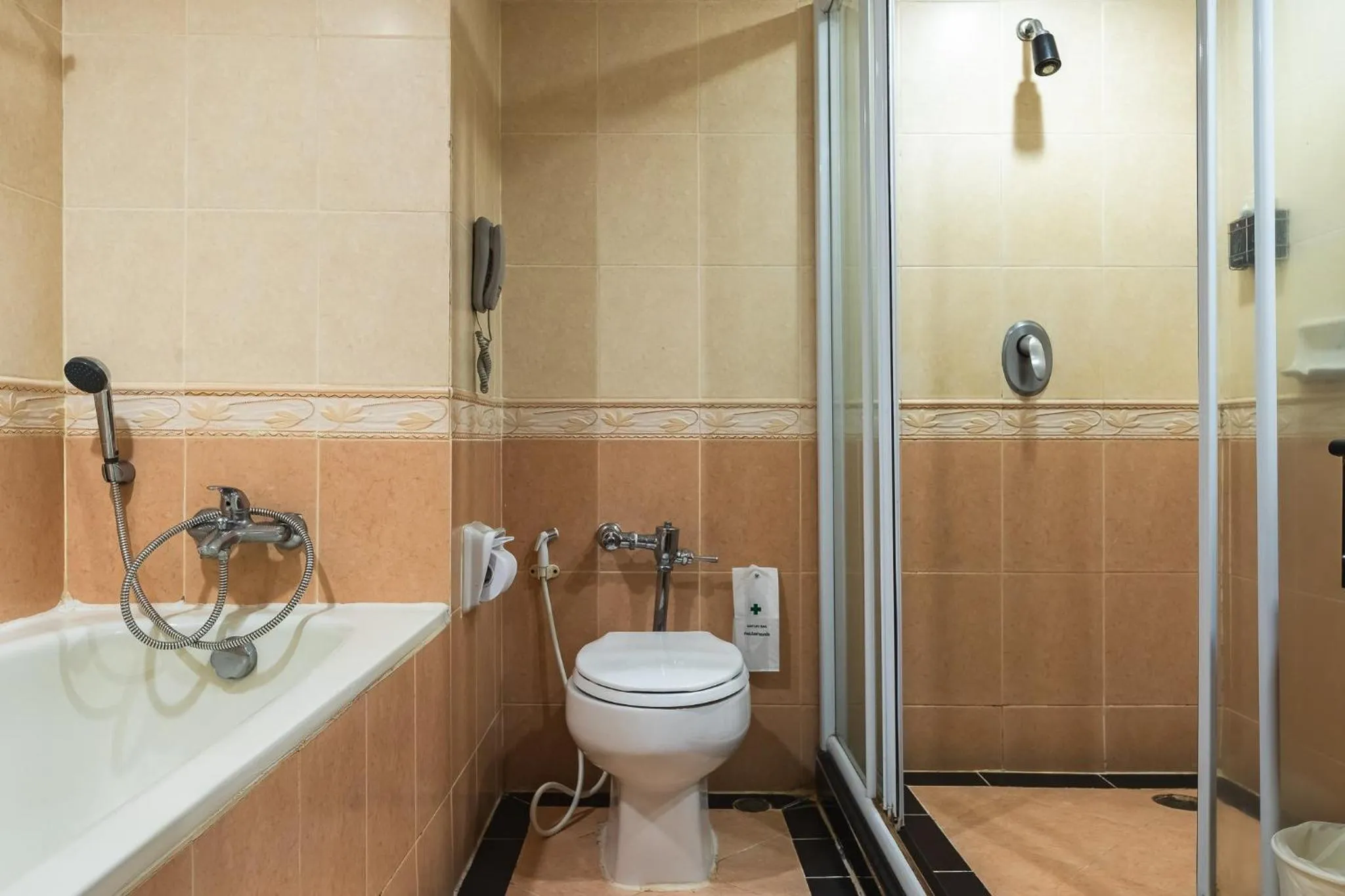 Jomtien Palm Beach Hotel and Resort