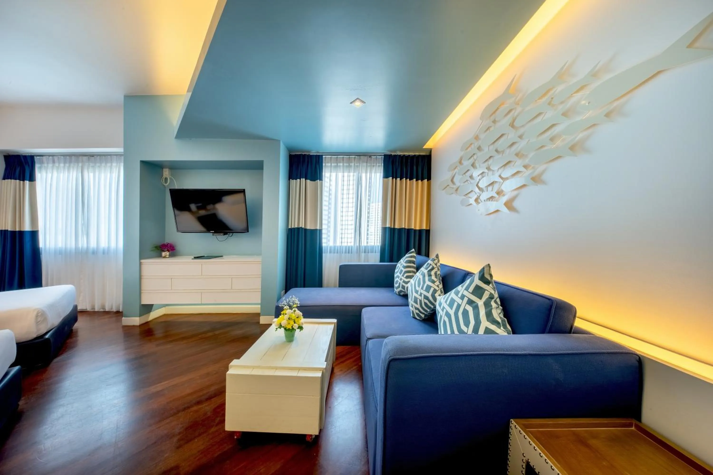 Photo of the whole room, Bed in Jomtien Palm Beach Hotel and Resort