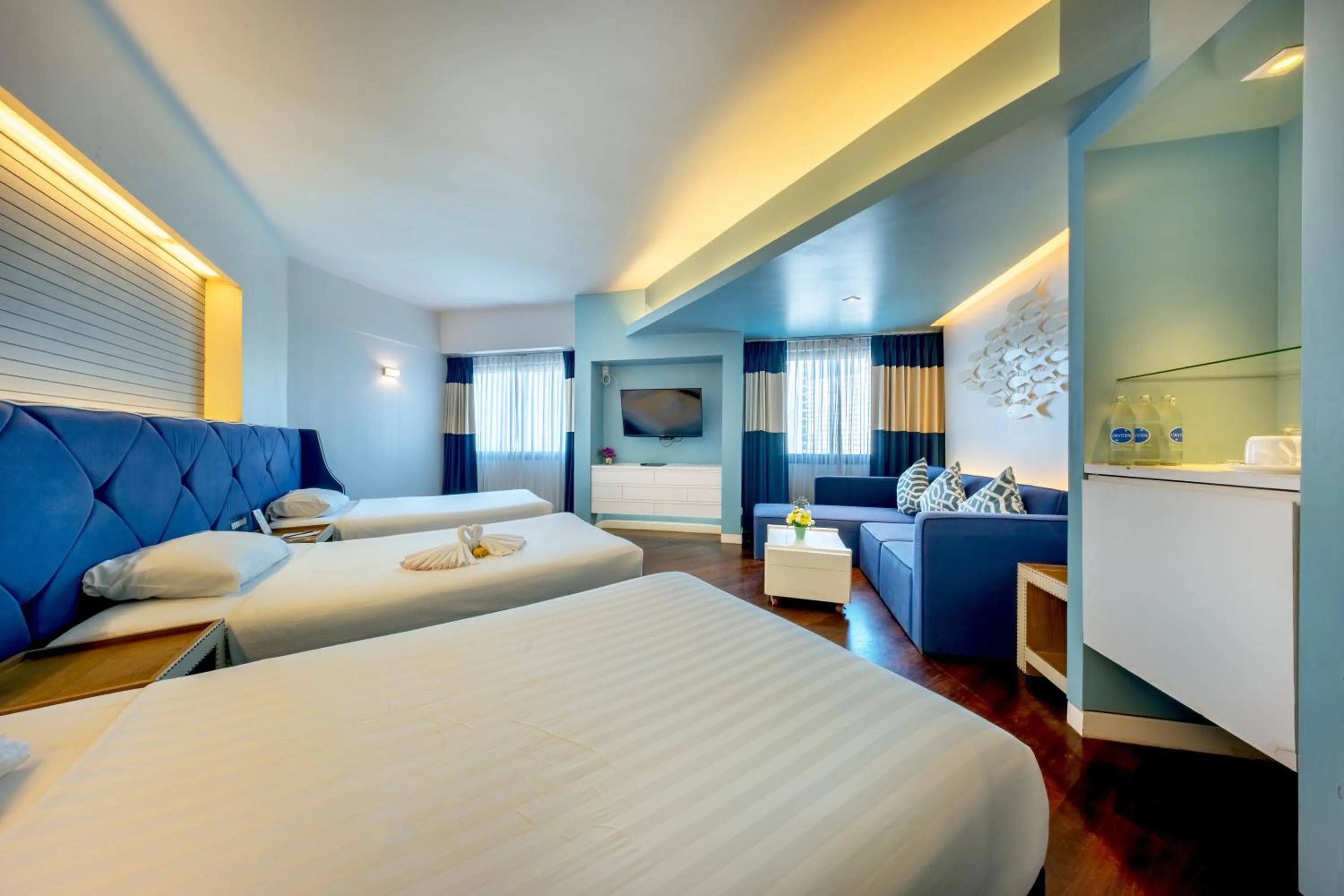 Bed in Jomtien Palm Beach Hotel & Resort - Family-Friendly