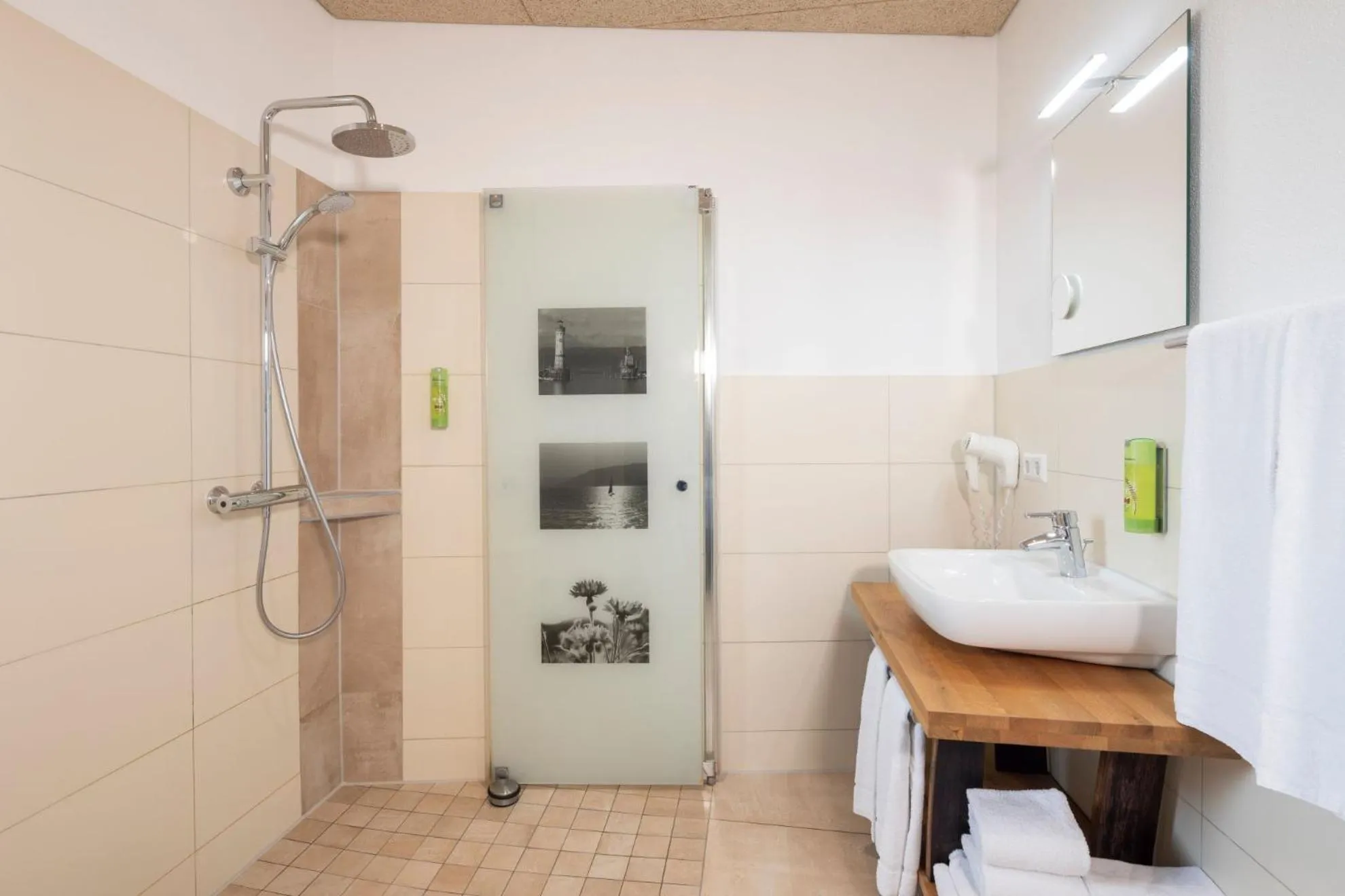 Bathroom in Gasthaus Amboss