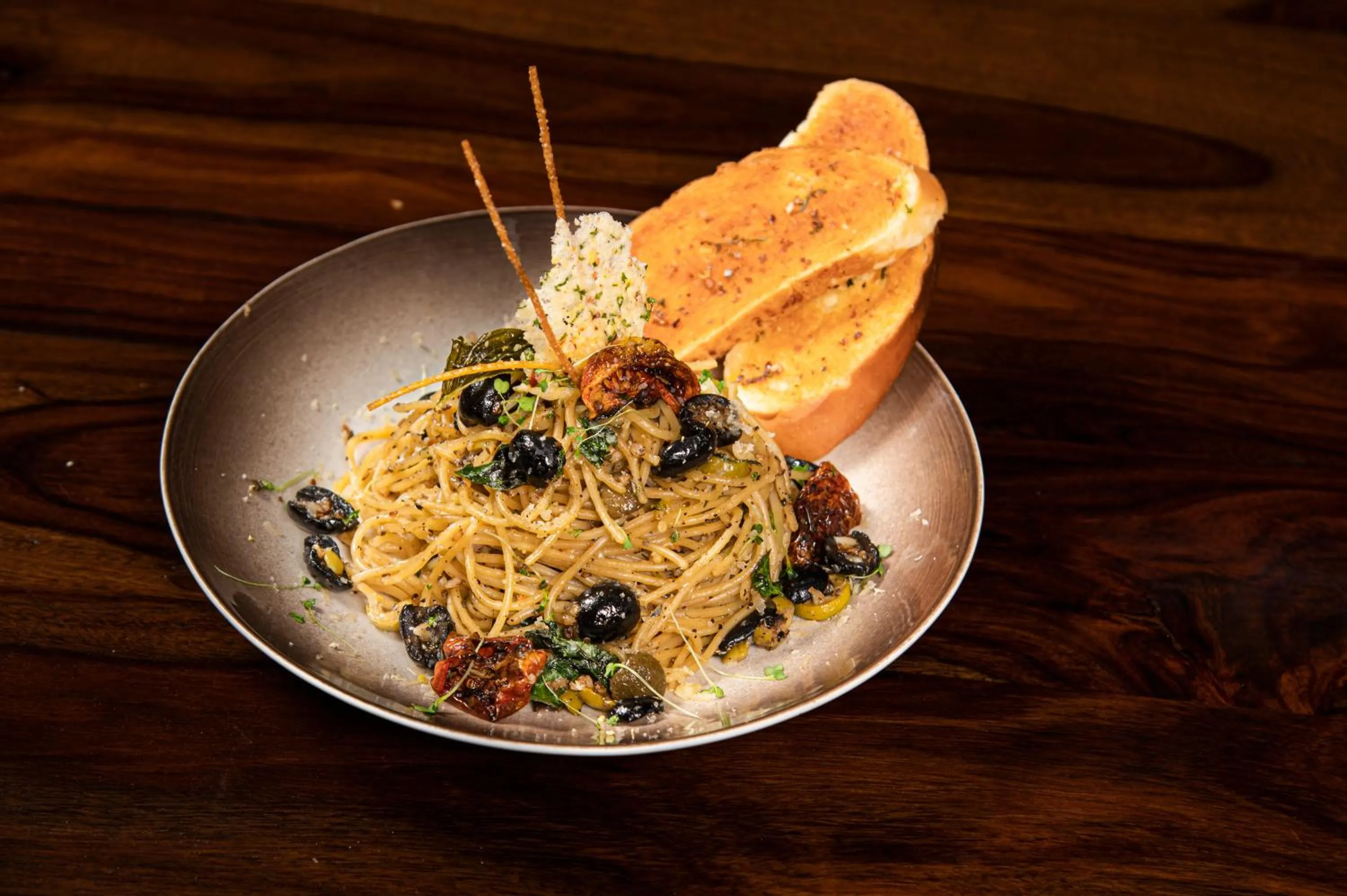 Restaurant/places to eat in Hotel Palacio