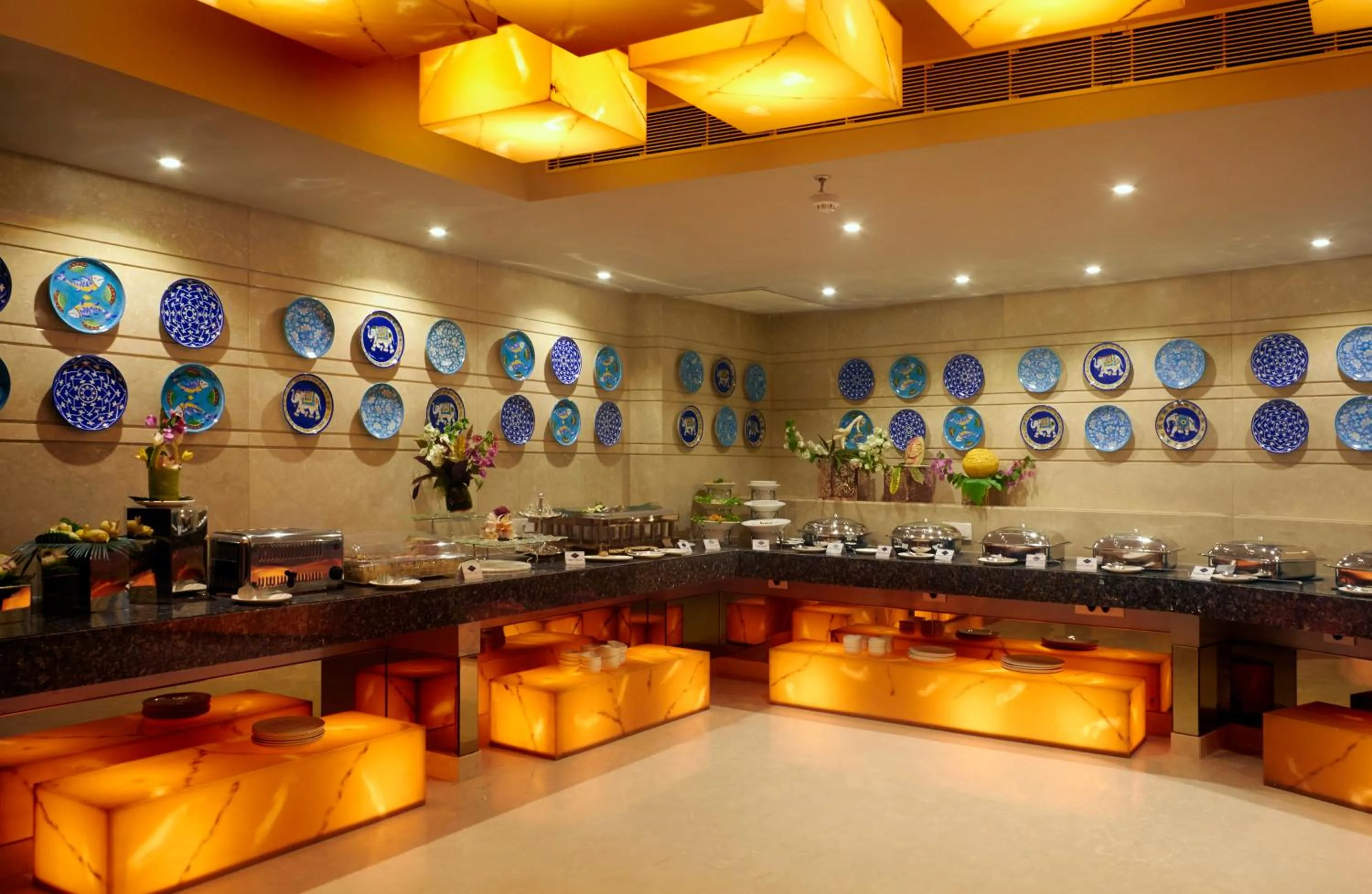 Restaurant/places to eat in Hotel Palacio