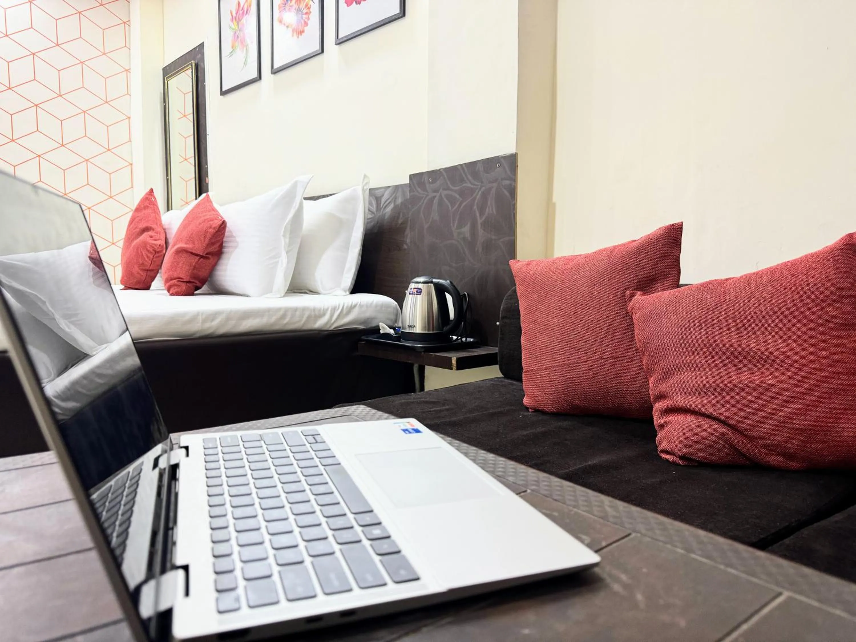 Living room in Backpacker's Nest