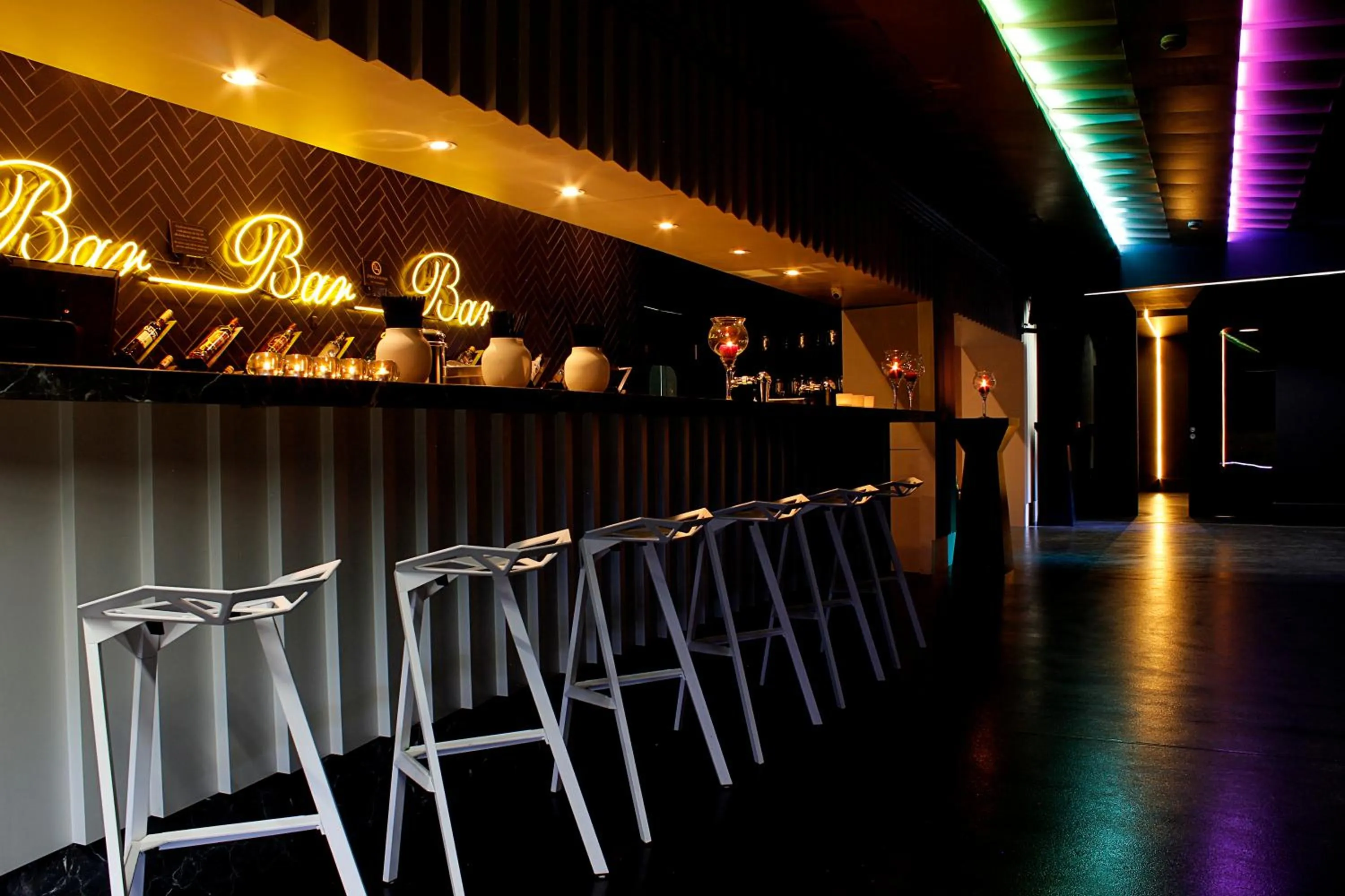 Evening entertainment in Hotel Nihil Novi