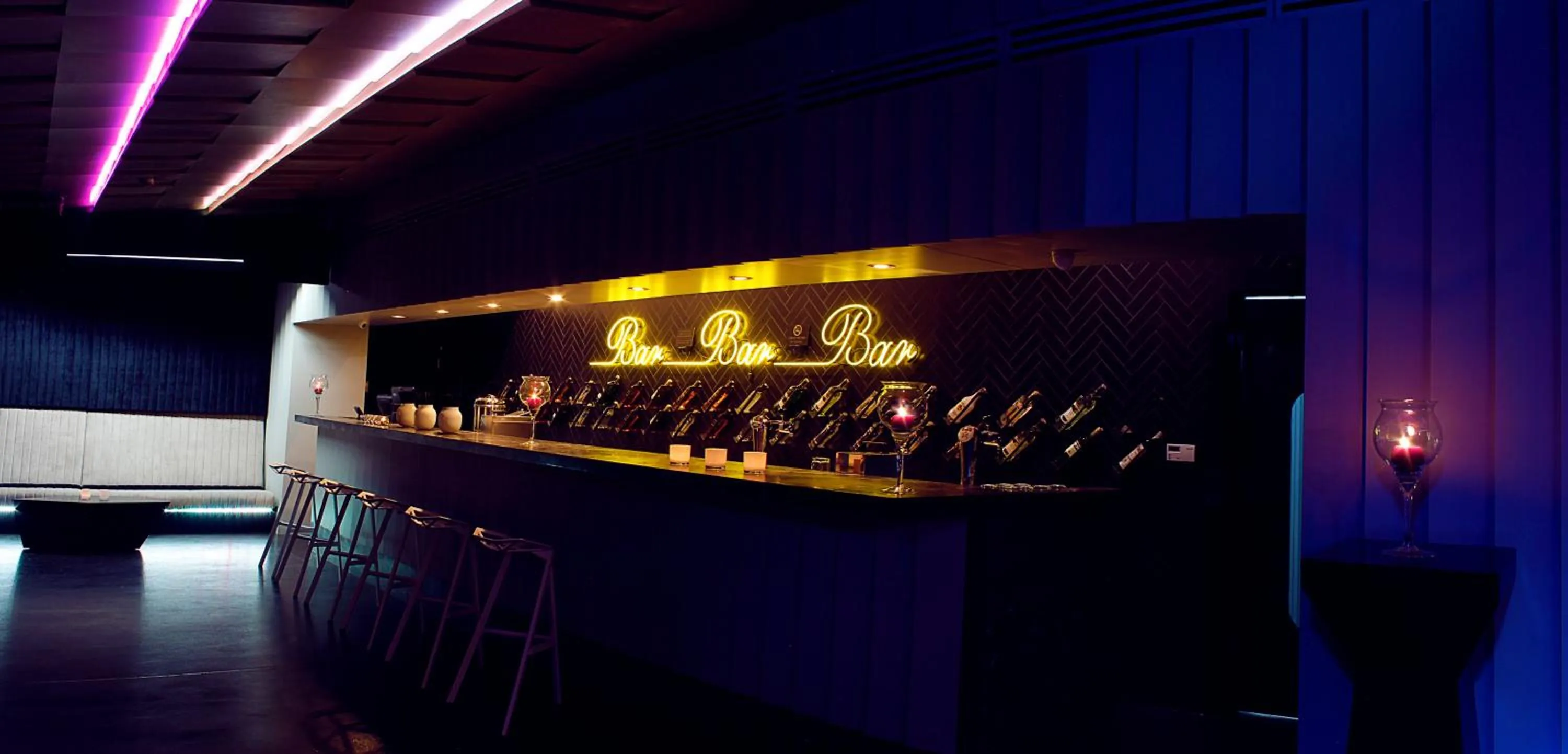 Evening entertainment in Hotel Nihil Novi