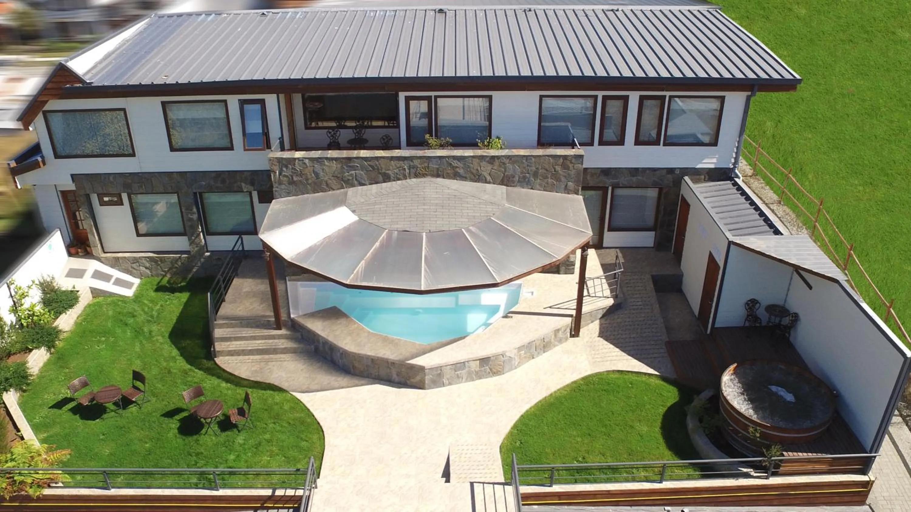 Dein Haus Hotel y Departamentos