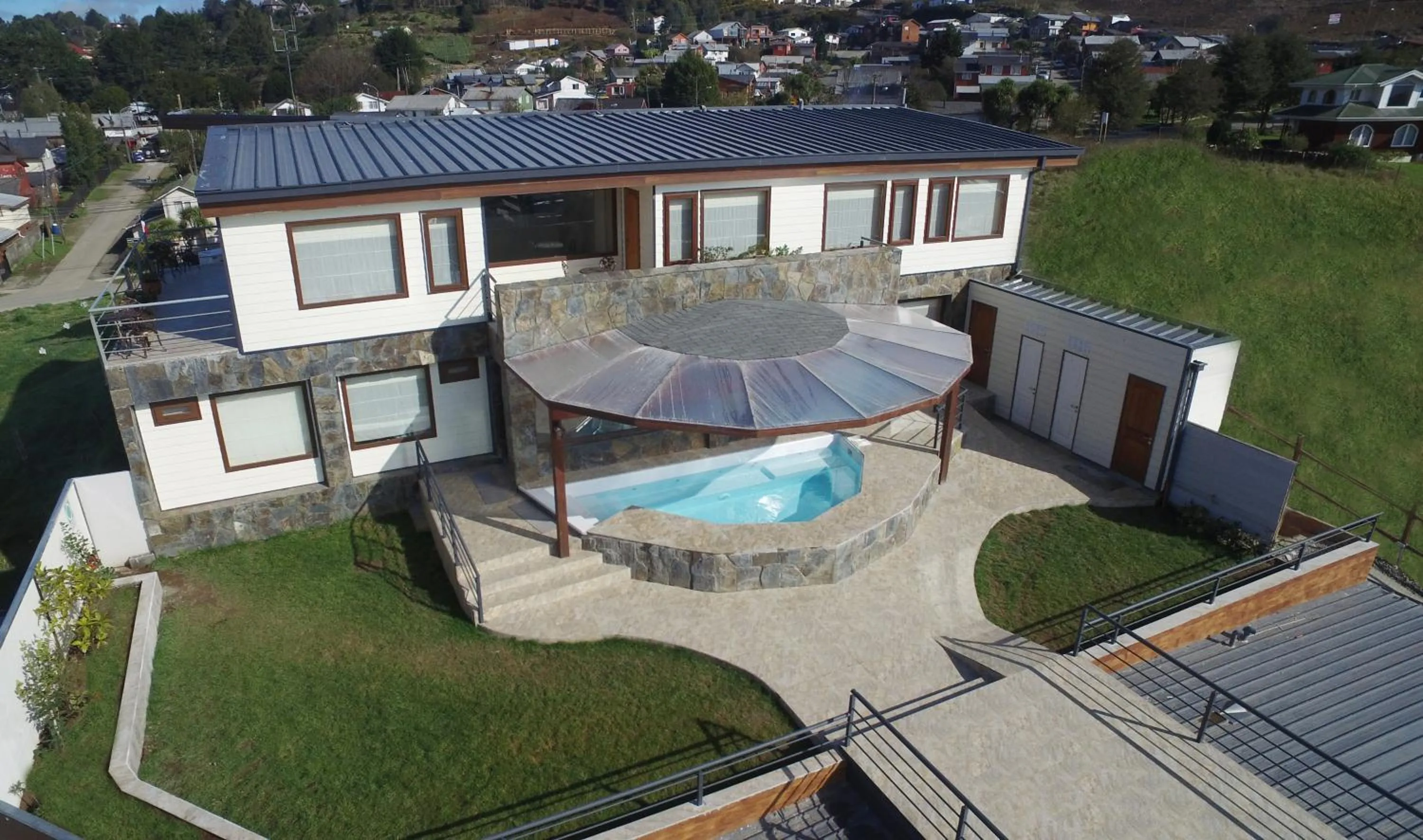 Dein Haus Hotel y Departamentos