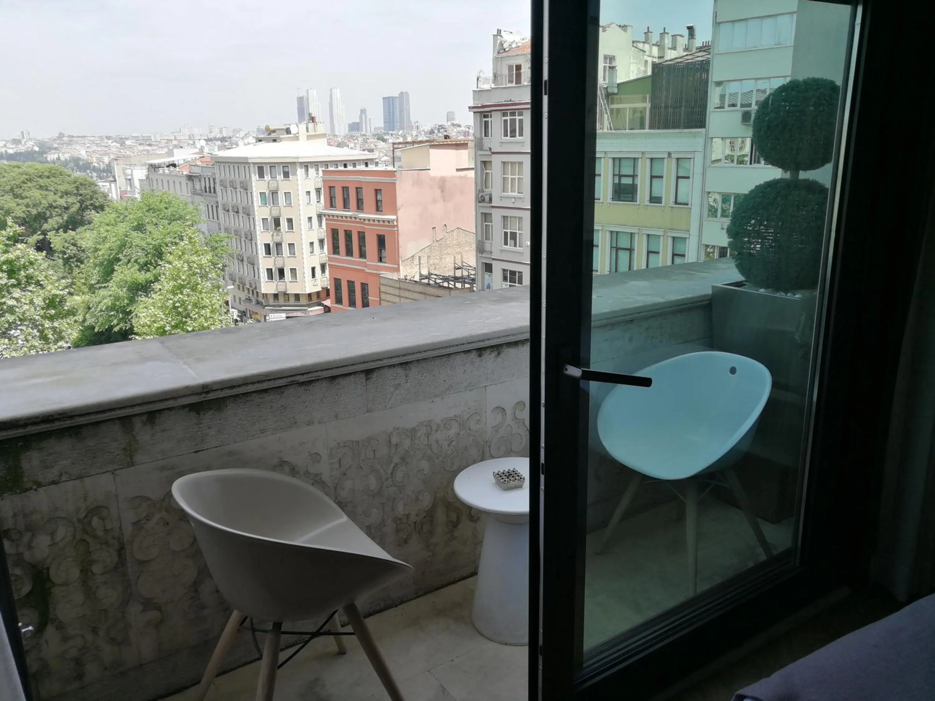 Balcony/Terrace in Maroon Hotel Pera