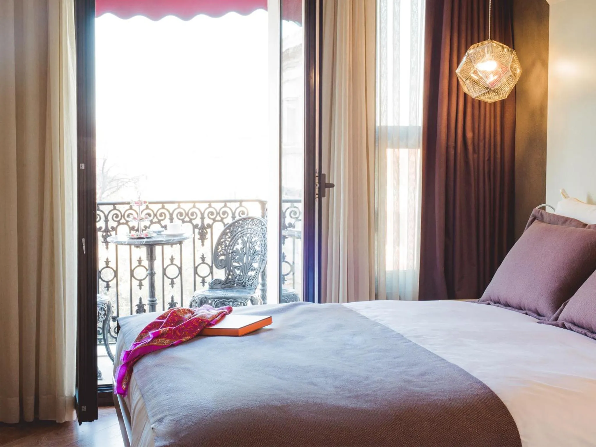 Other, Bed in Maroon Hotel Pera