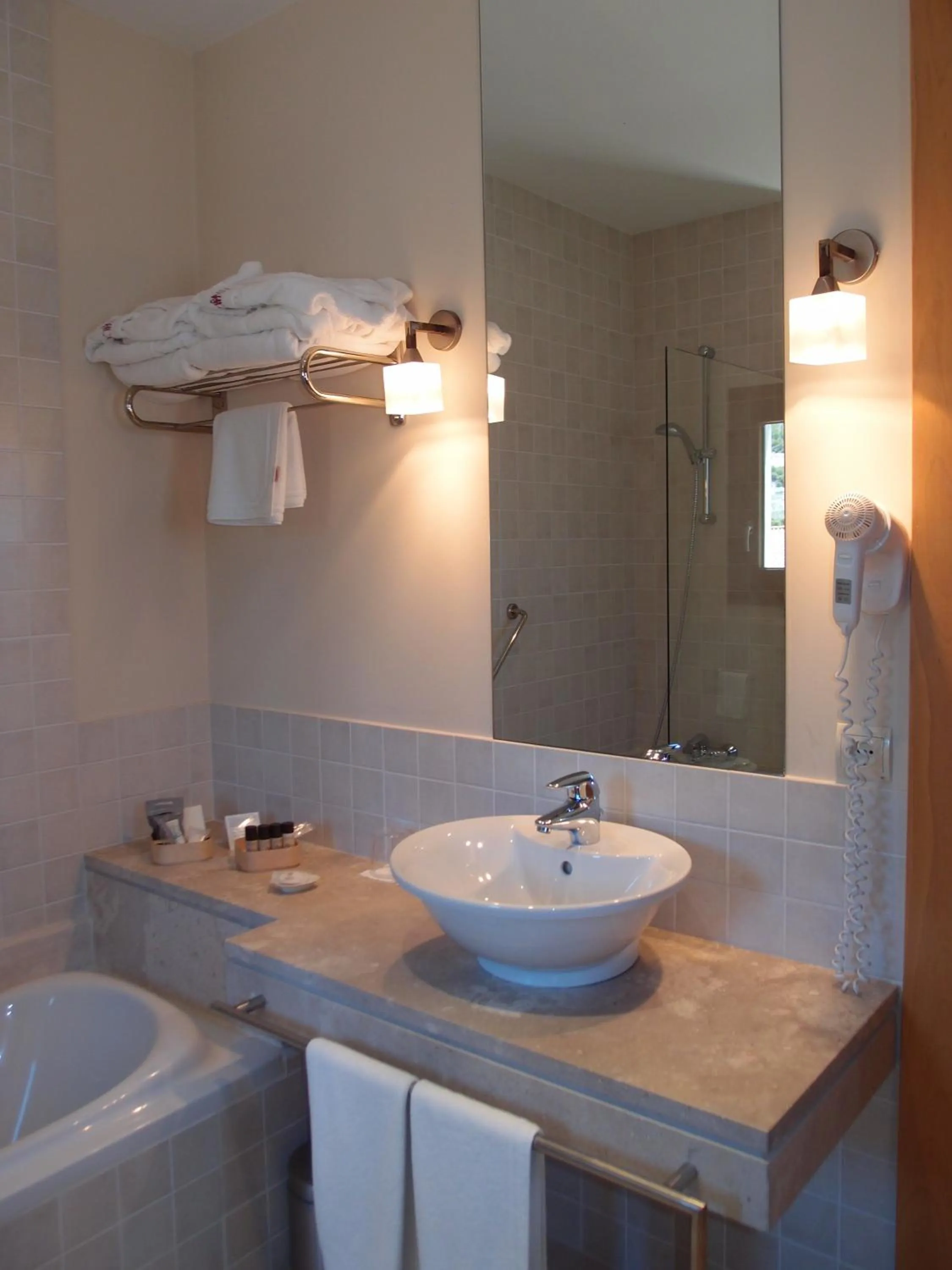 Bathroom in Hotel La Vida Spa