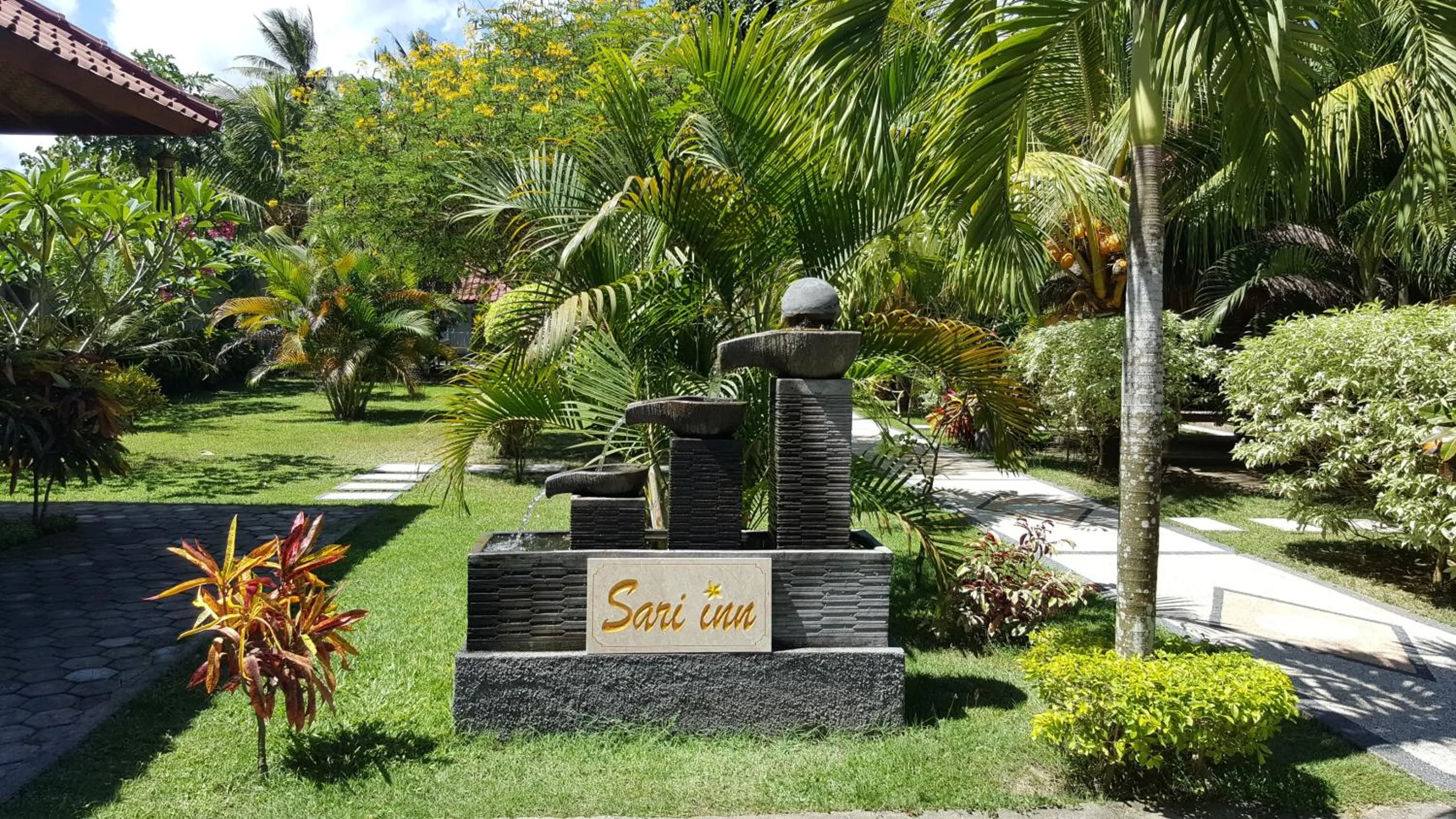 Garden view in Sari Inn Kuta Lombok