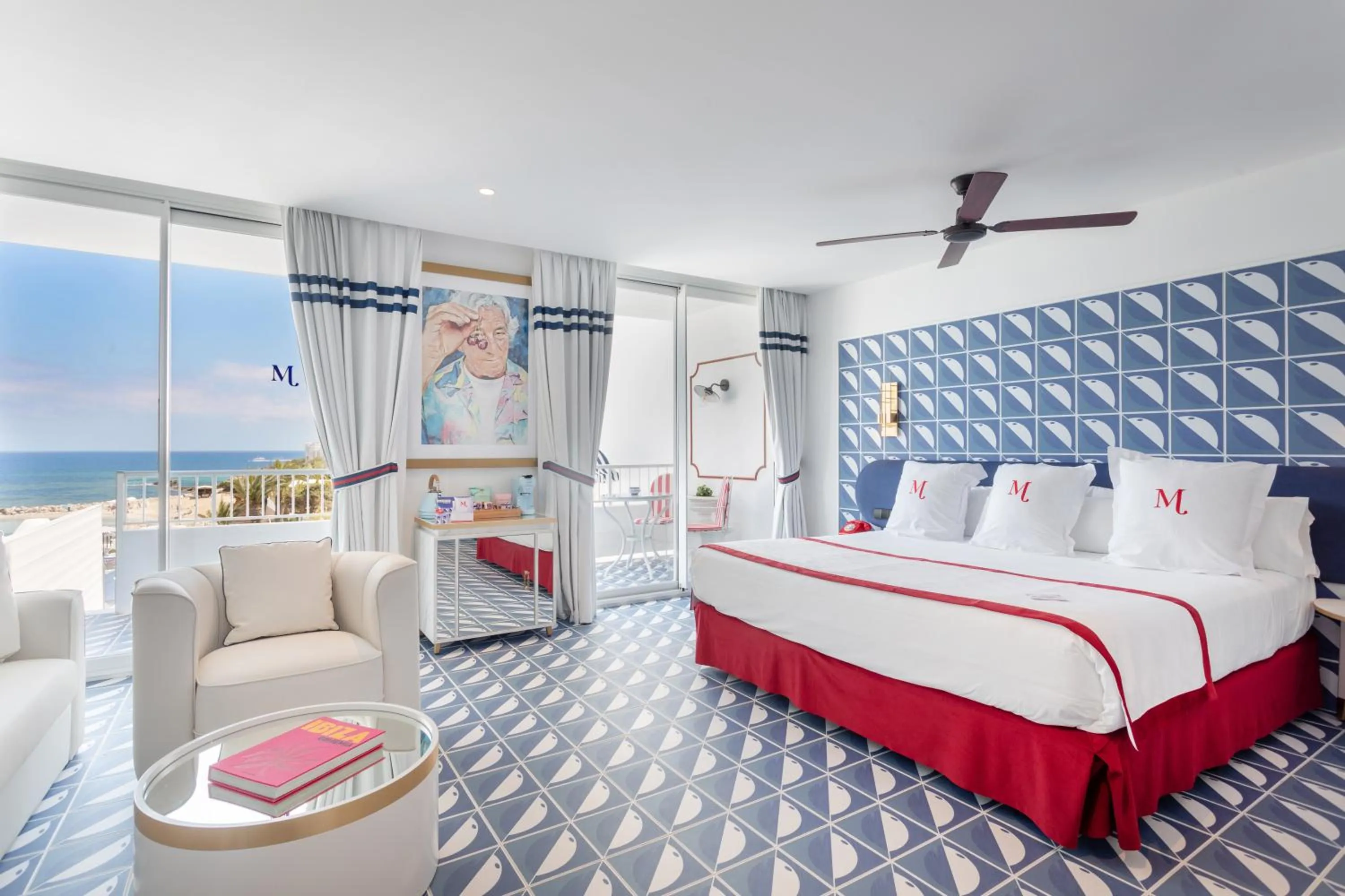 Photo of the whole room, Bed in Hotel Mongibello Ibiza