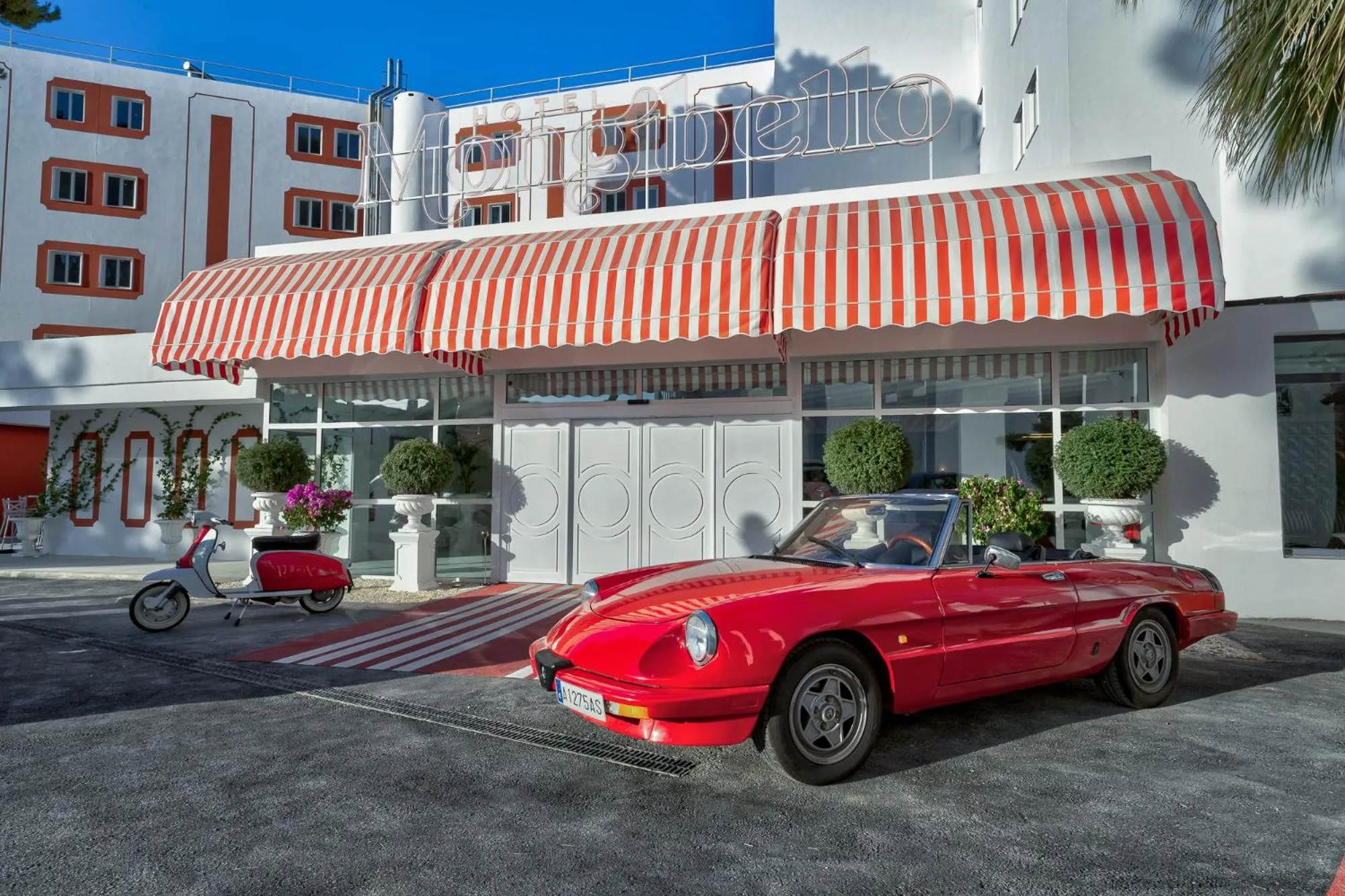 Facade/entrance in Hotel Mongibello Ibiza