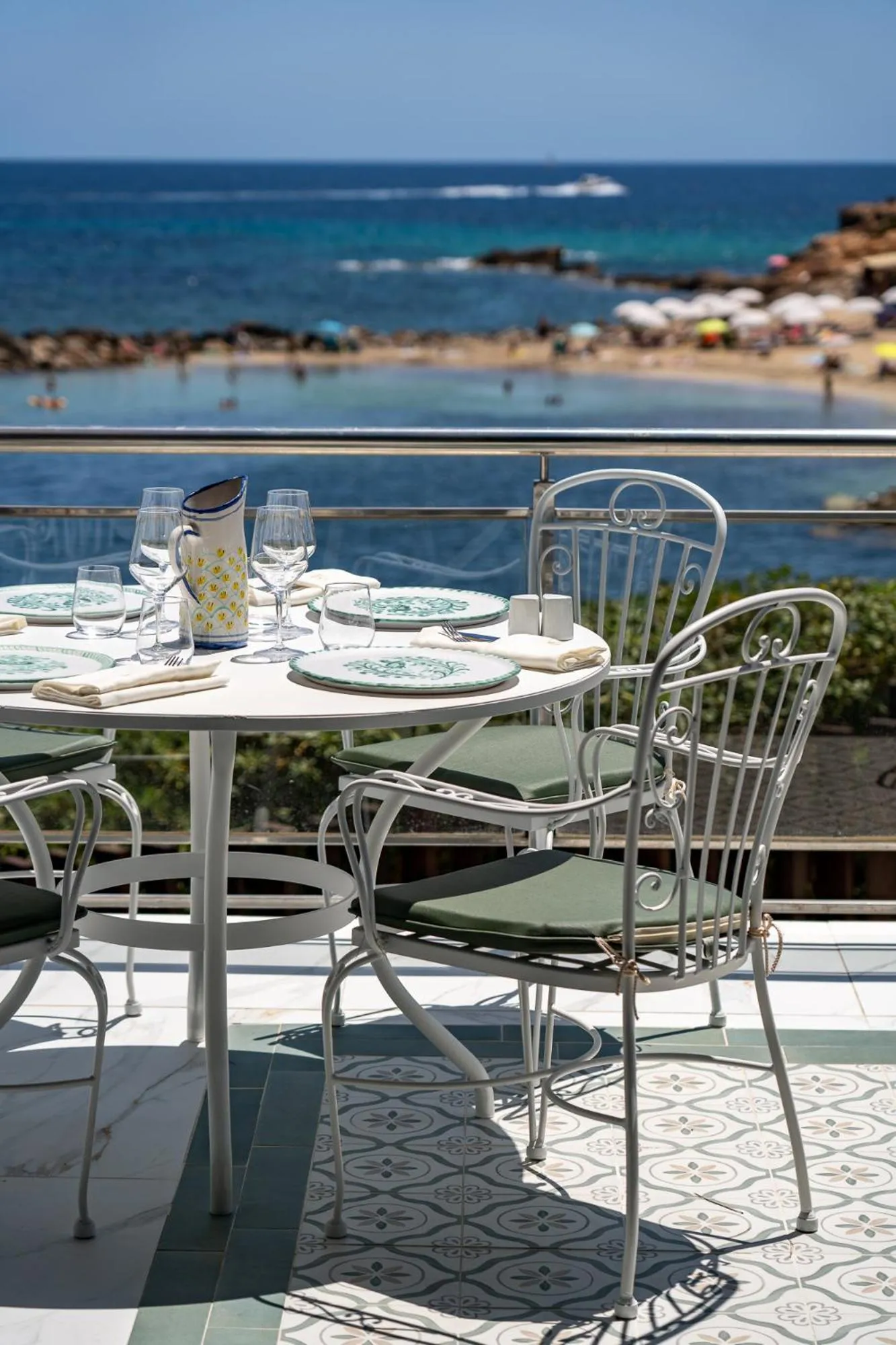 Restaurant/places to eat in Hotel Mongibello Ibiza