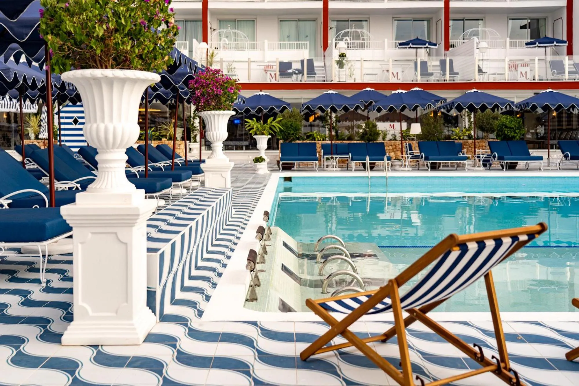 Swimming pool in Hotel Mongibello Ibiza