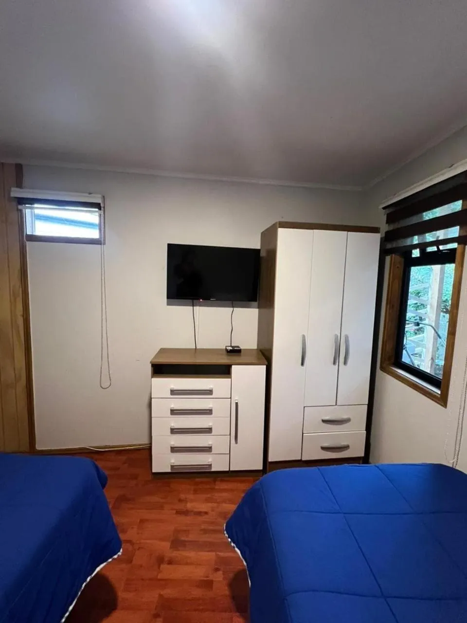 Photo of the whole room, Bed in Hospedaje El Roble, Puerto Varas