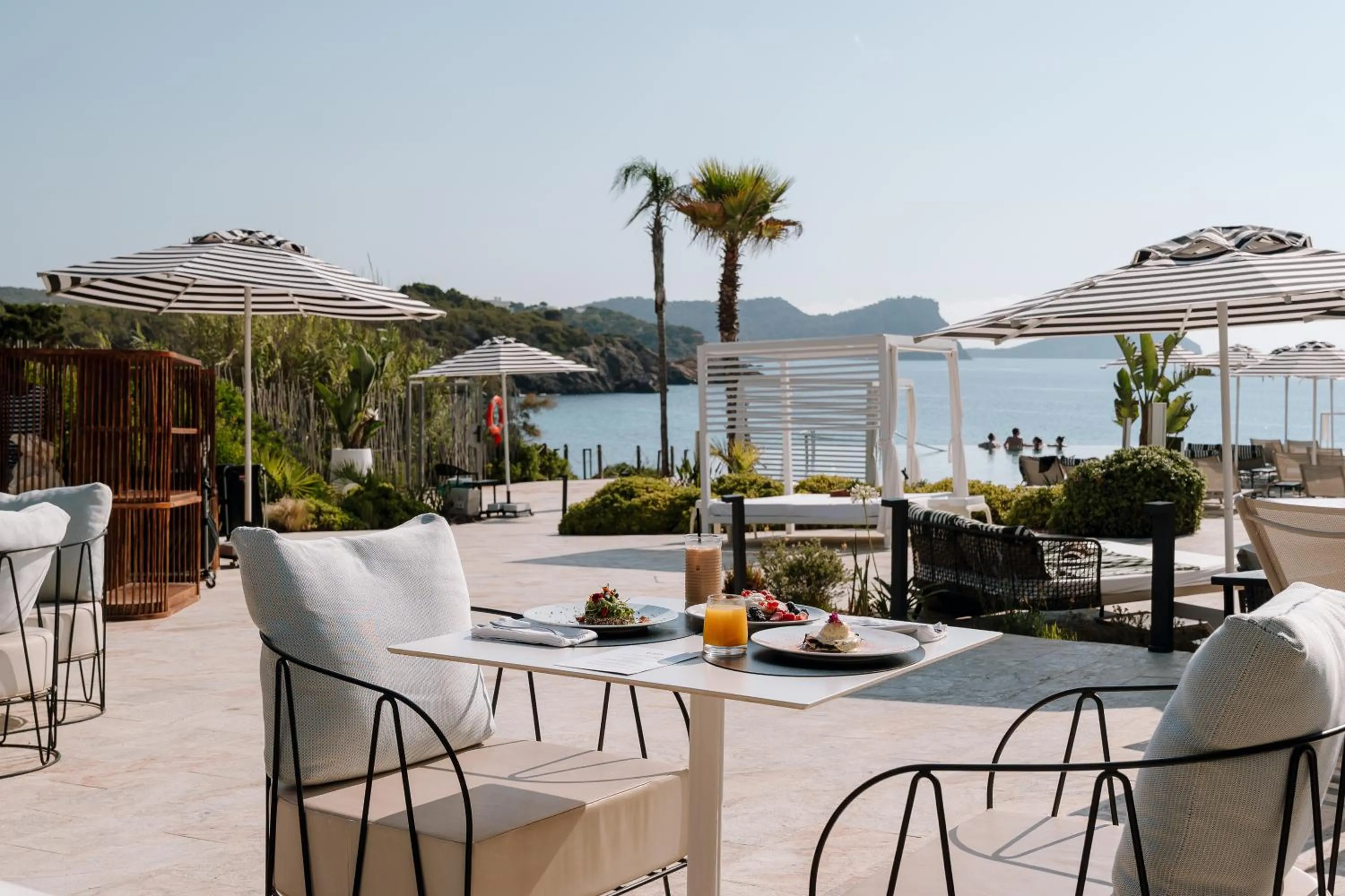Restaurant/places to eat in BLESS Hotel Ibiza - The Leading Hotels of The World