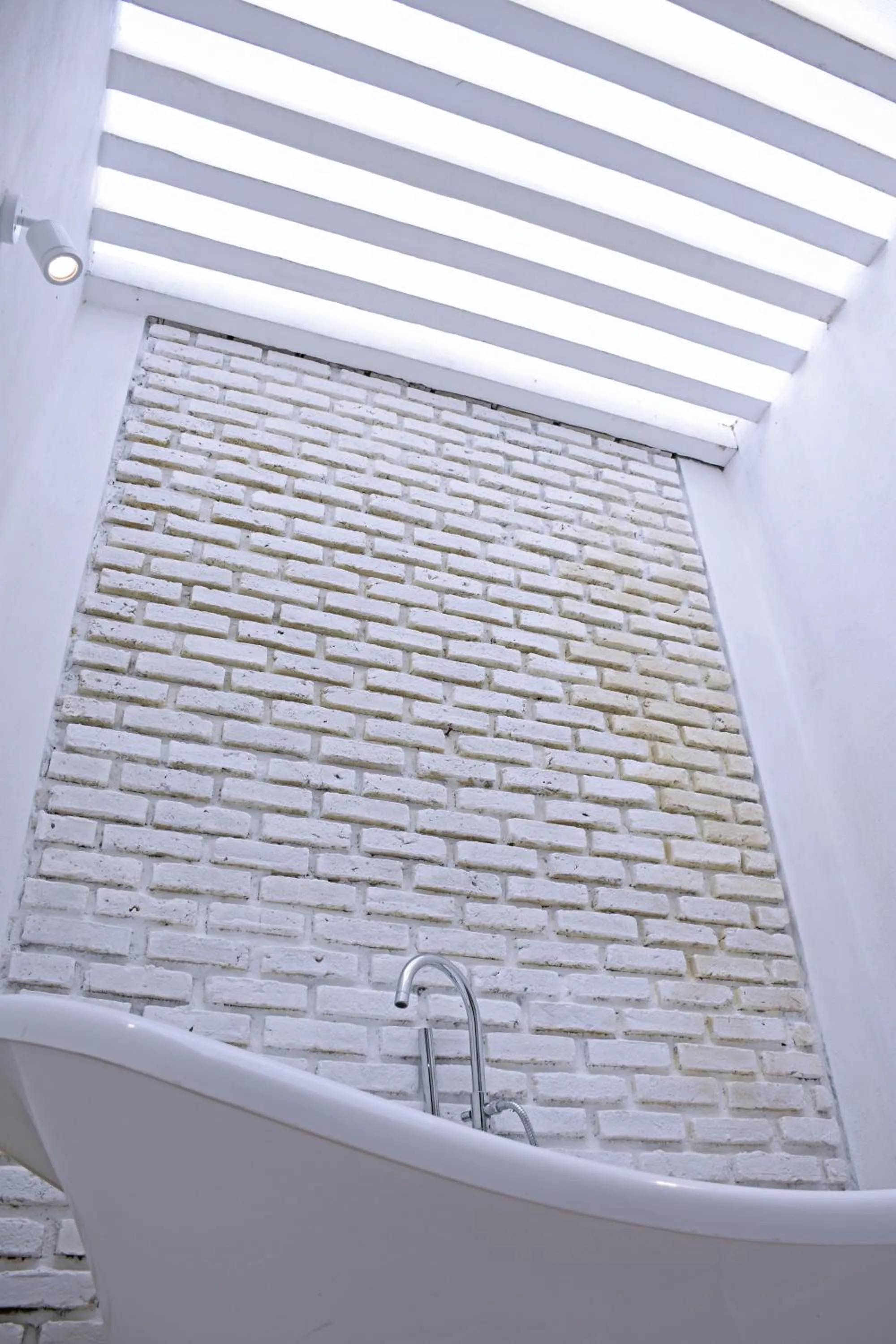 Bath in Villa Santé, Kalpitiya by The Serendipity Collection