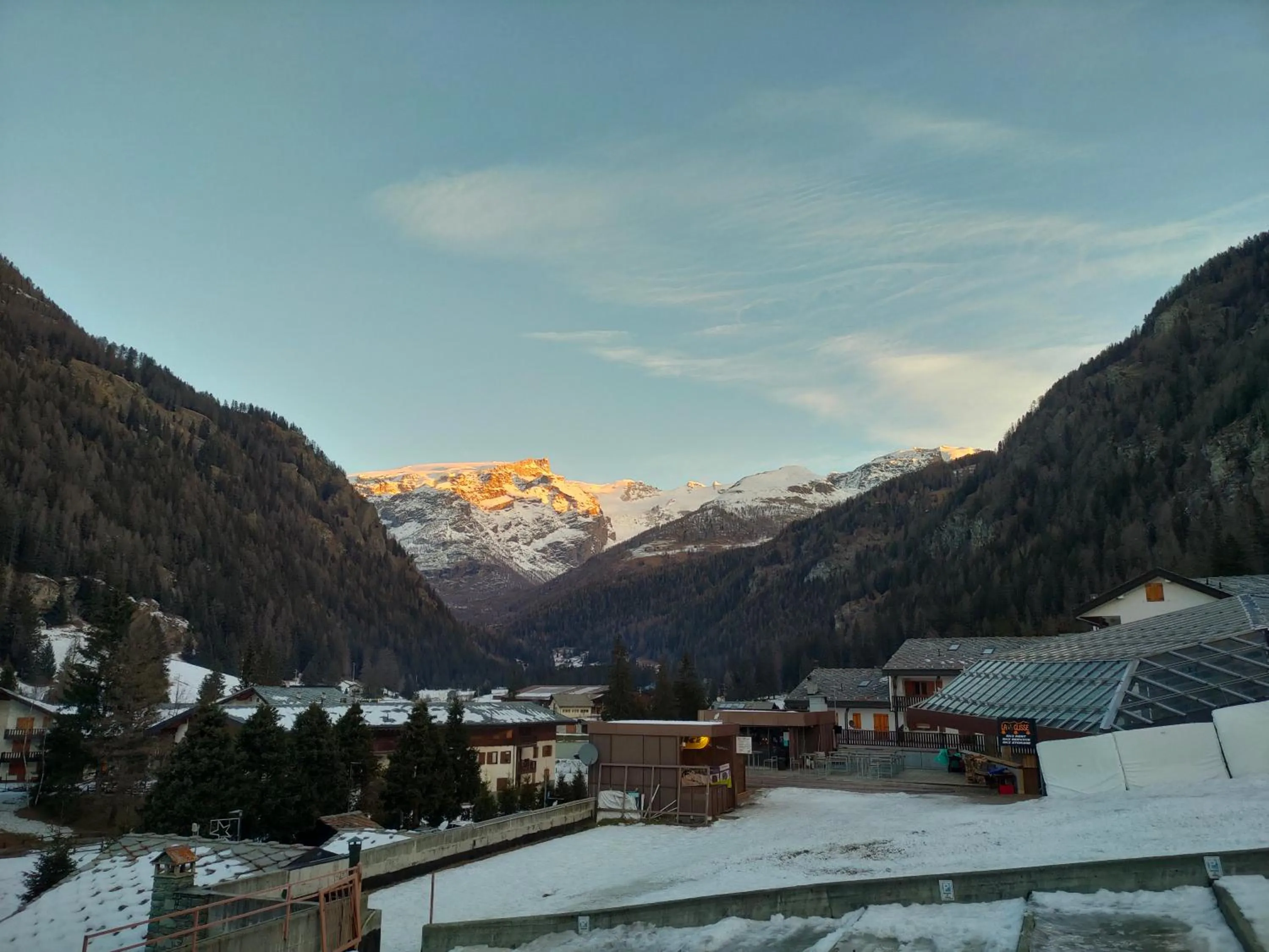 Mountain view in Hotel De Champoluc