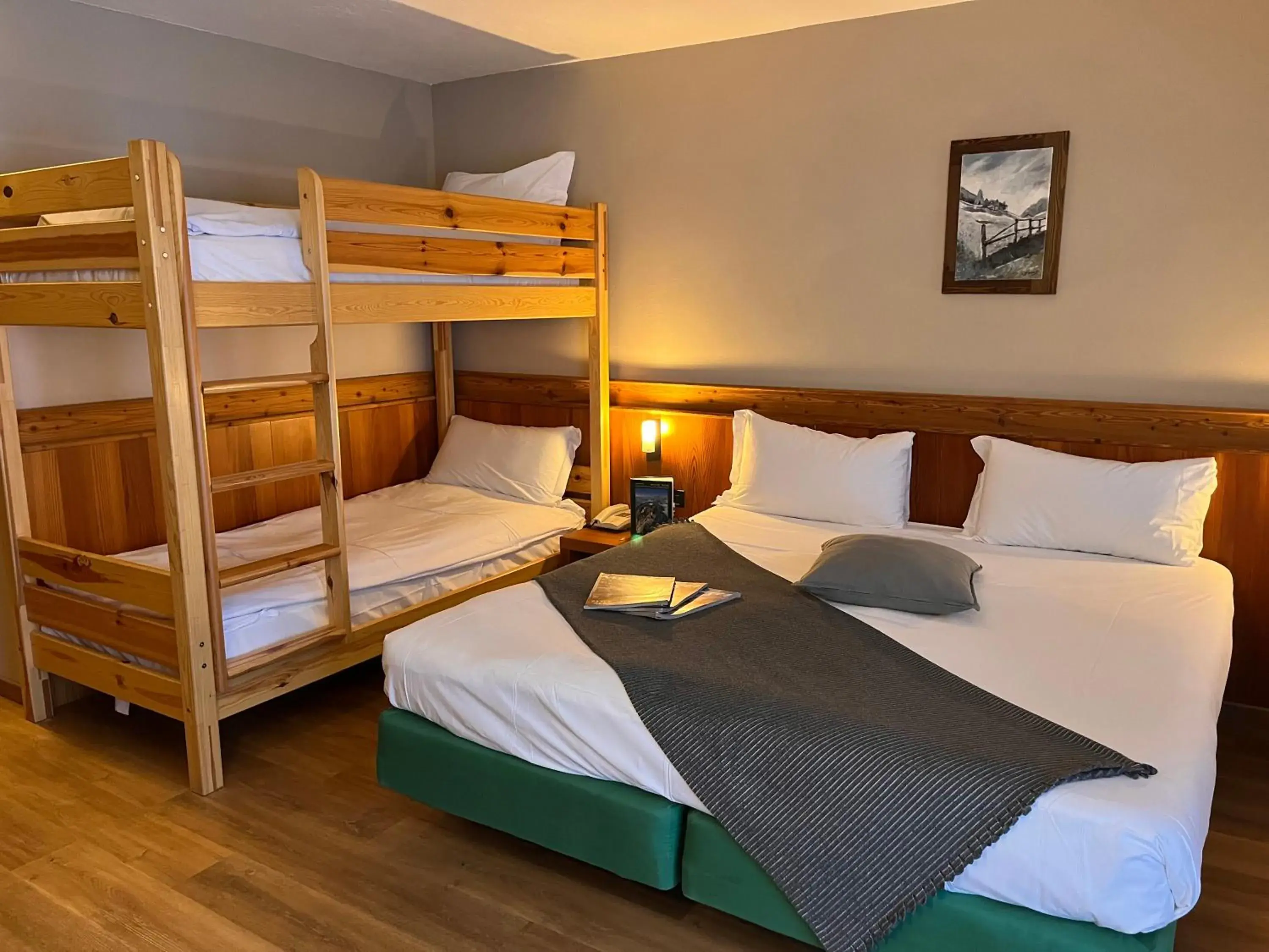 Quadruple Room with Balcony in Hotel De Champoluc Quadruple Room with Balcony in Hotel De Champoluc