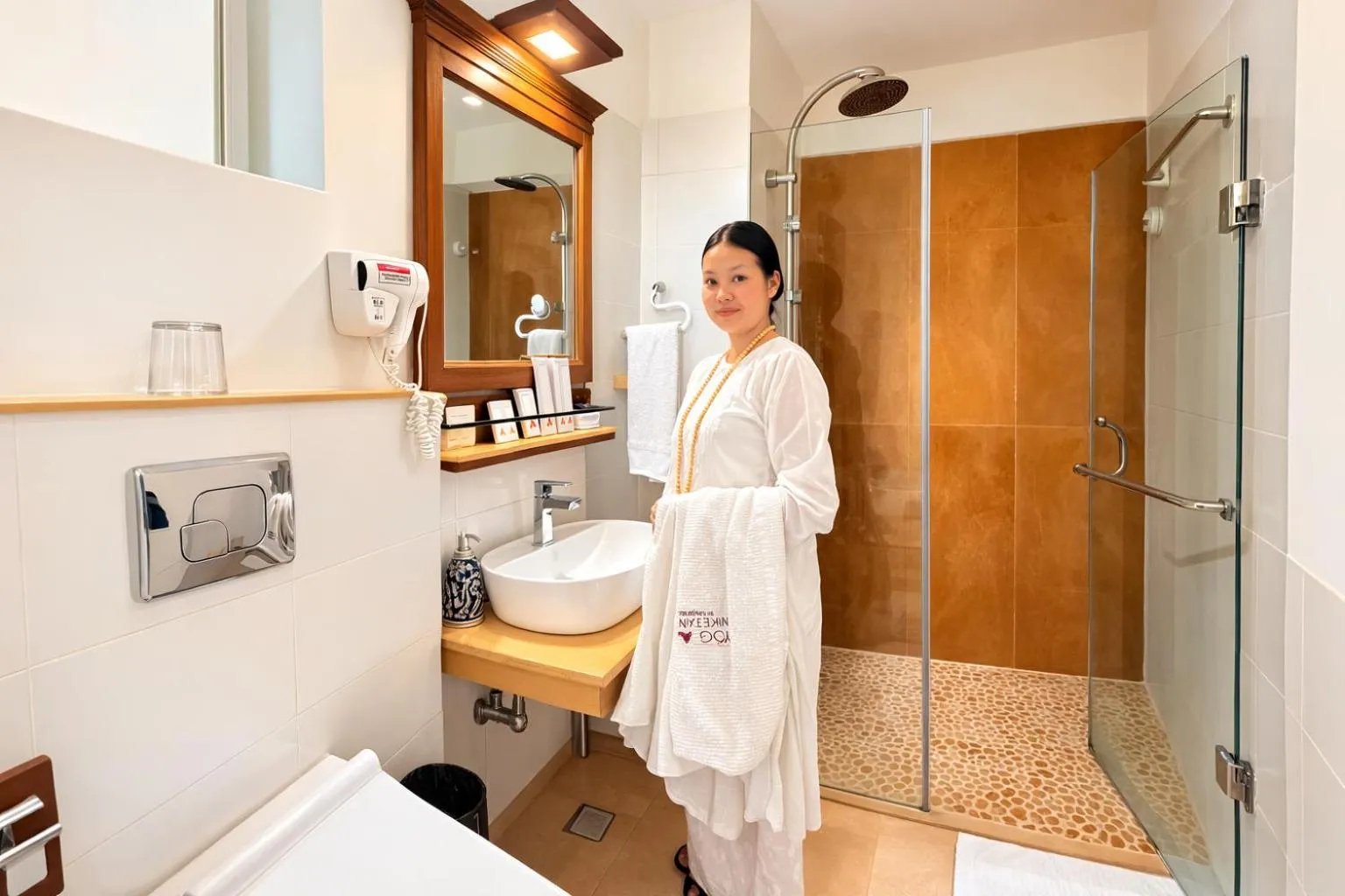 Bathroom in Yog Niketan By Sanskriti