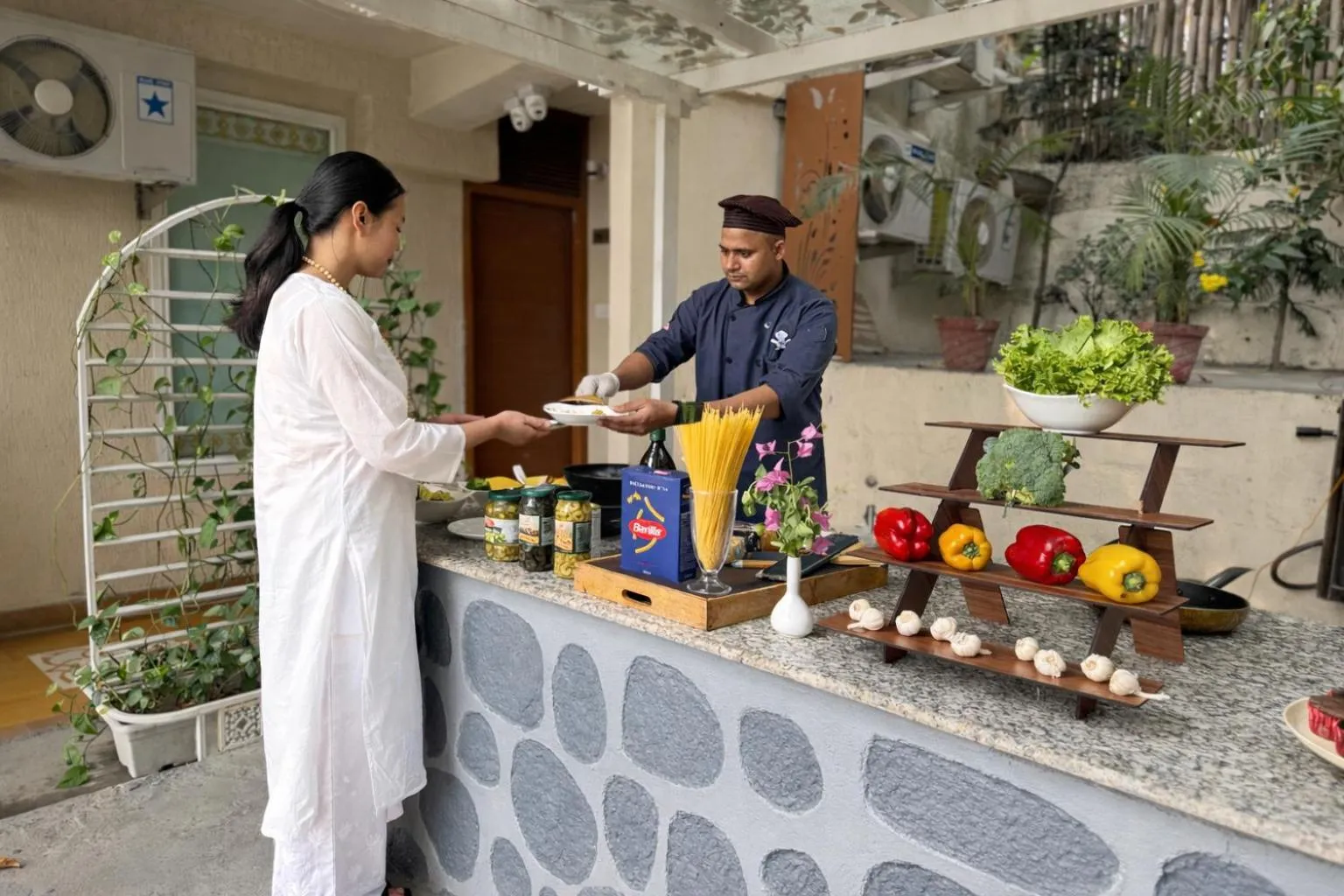 Restaurant/places to eat in Yog Niketan By Sanskriti