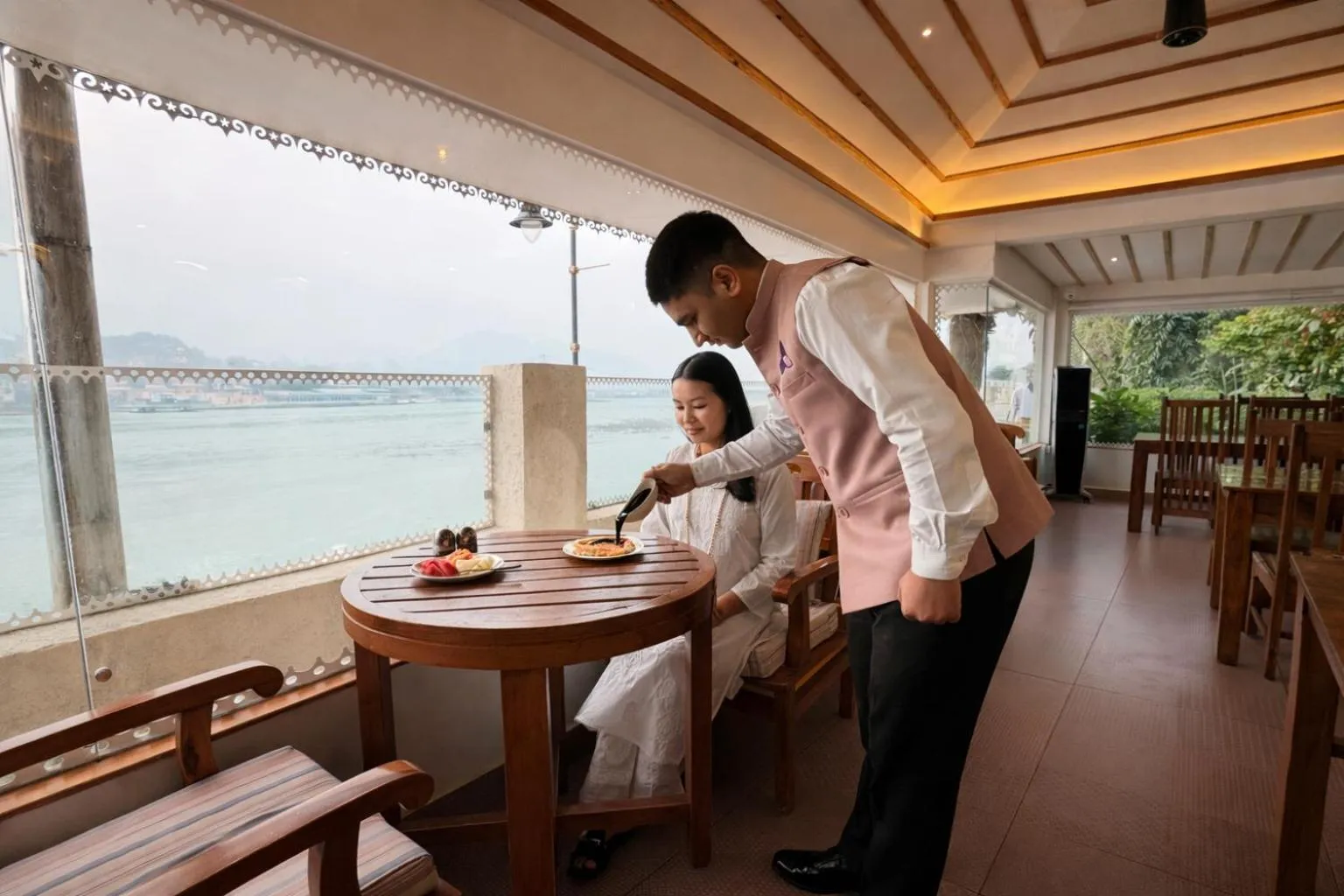 Restaurant/places to eat in Yog Niketan By Sanskriti