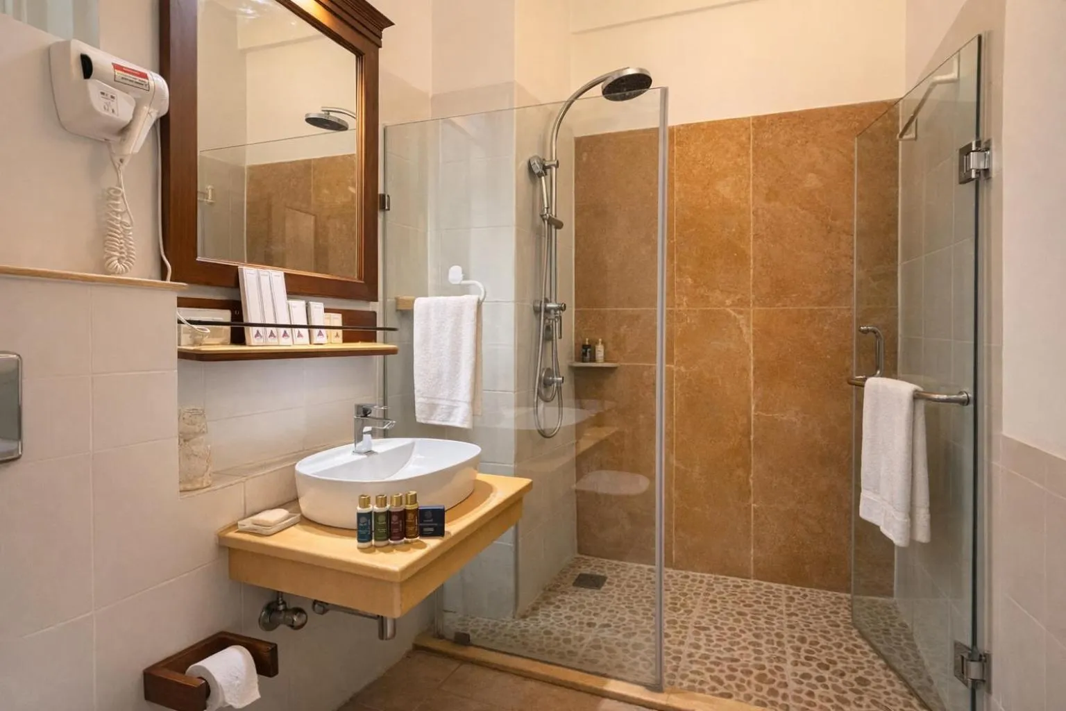 Bathroom in Yog Niketan By Sanskriti