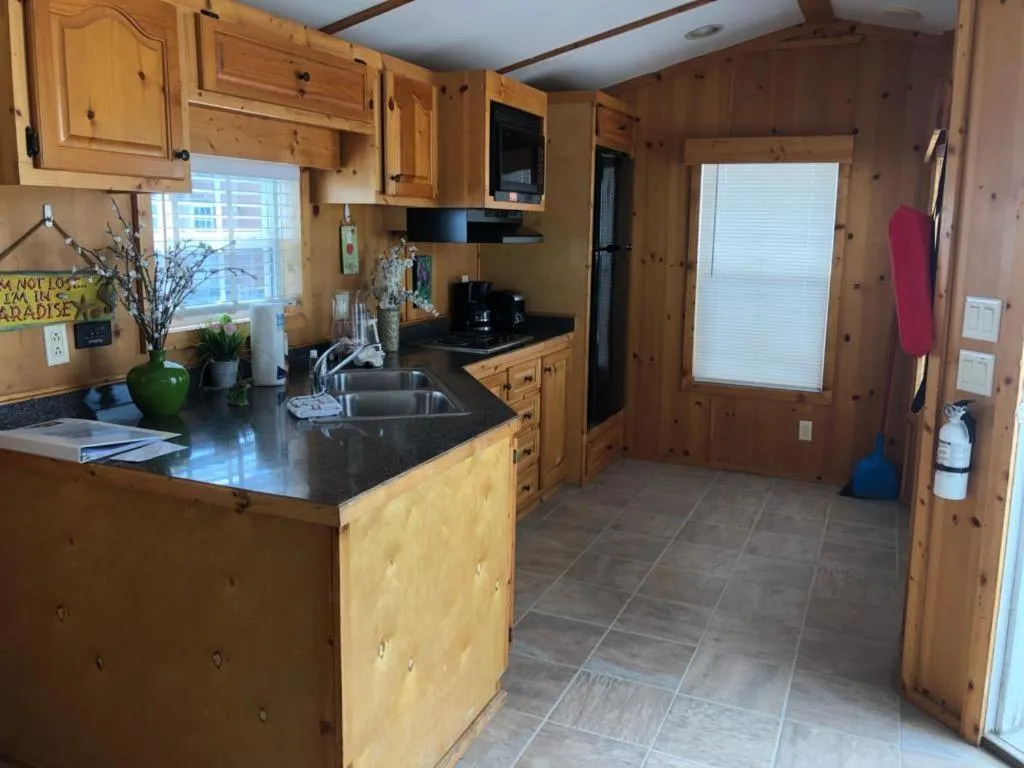 Old Wooden Bridge Resort & Marina