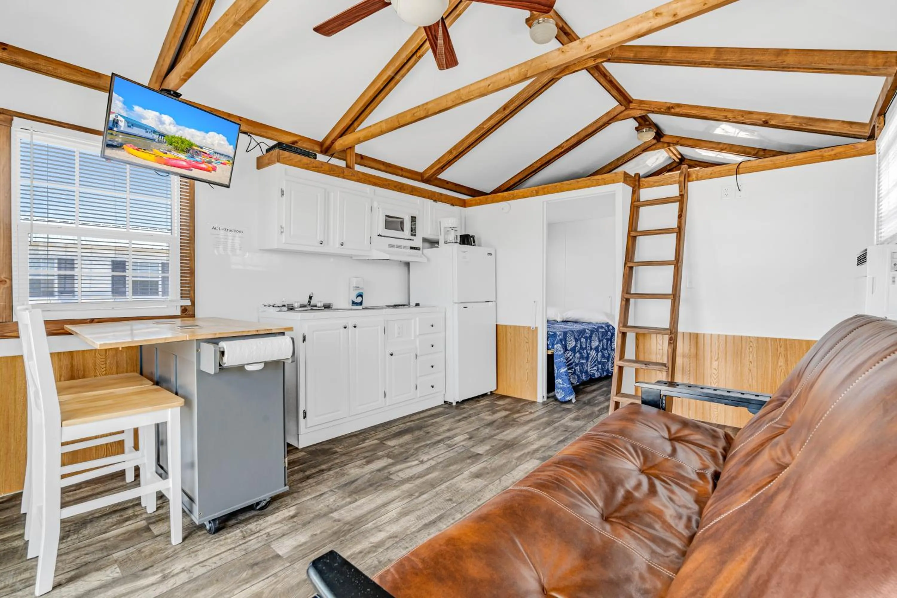 Old Wooden Bridge Resort & Marina