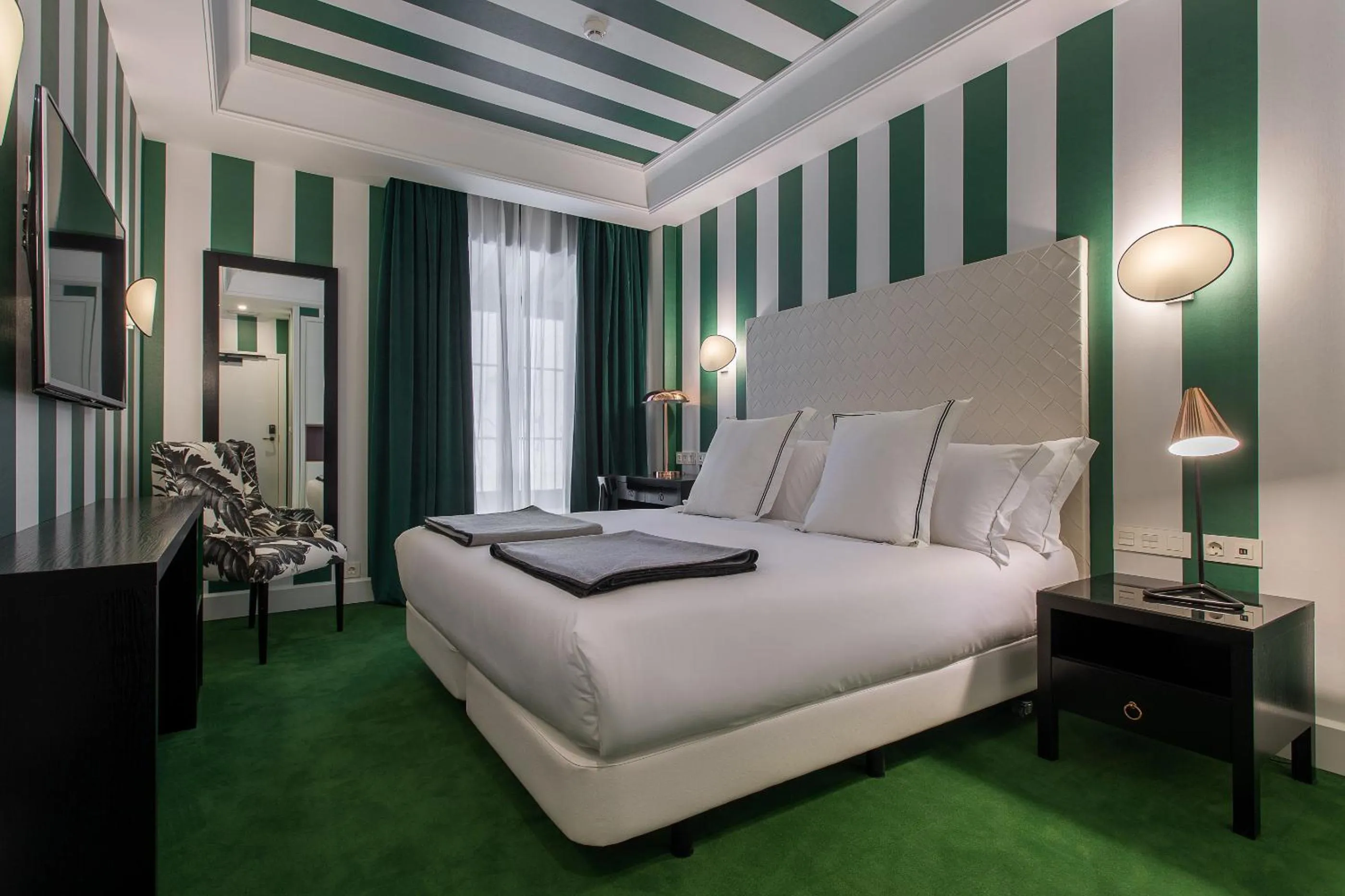 Bedroom, Bed in Room Mate Collection Valeria, Málaga