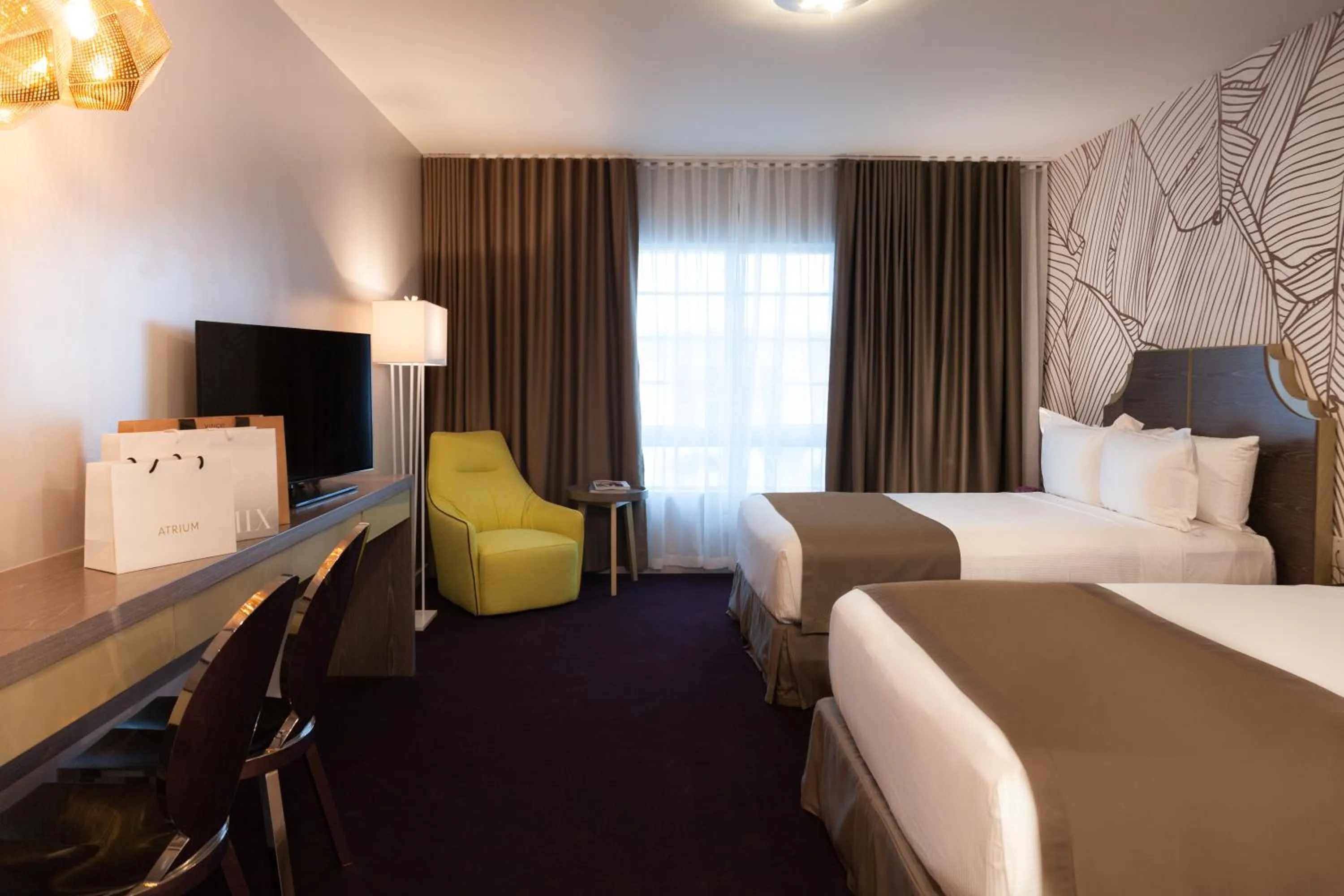 Photo of the whole room, TV/Entertainment Center in L Hotel