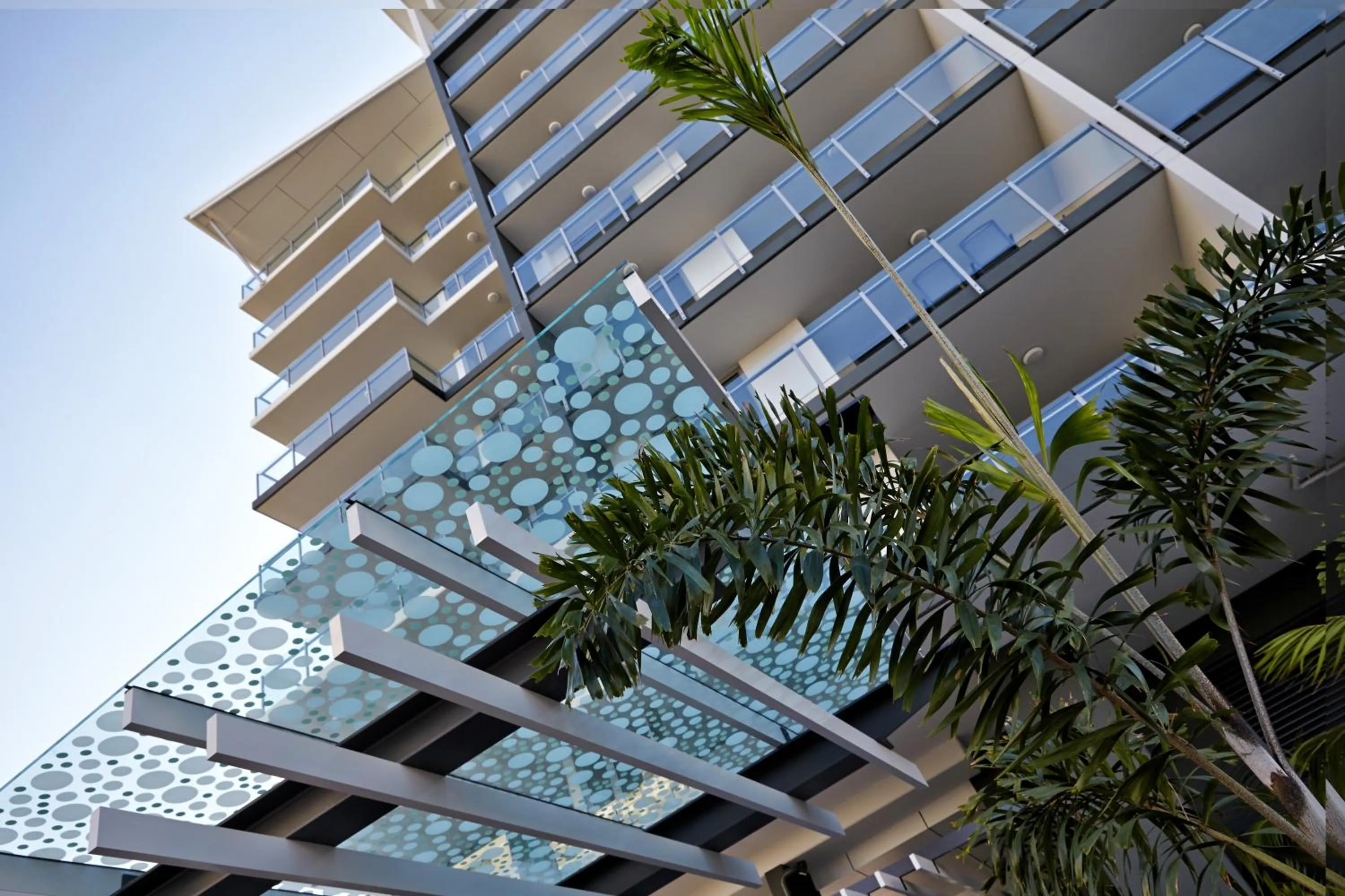 Facade/entrance in Verve on Cotton Tree