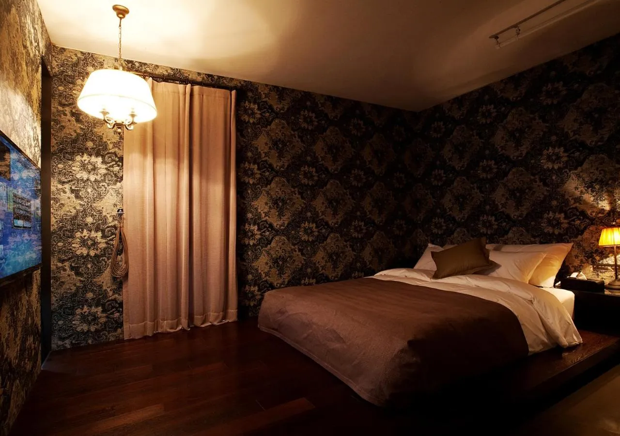 Bed in Lee Design Hotel