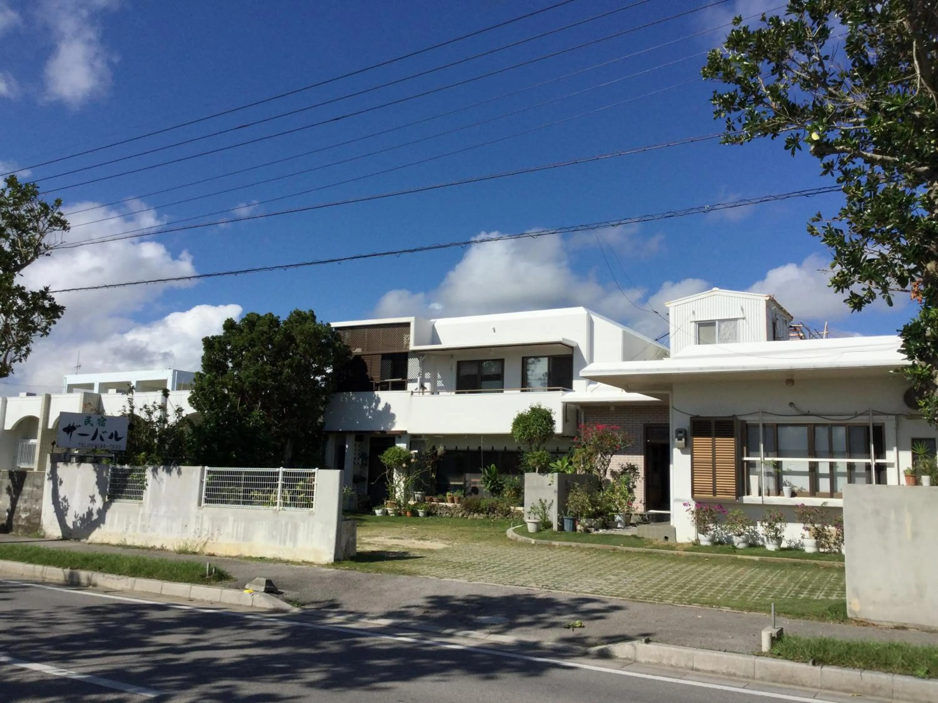 Property building in Minshuku Zabaru