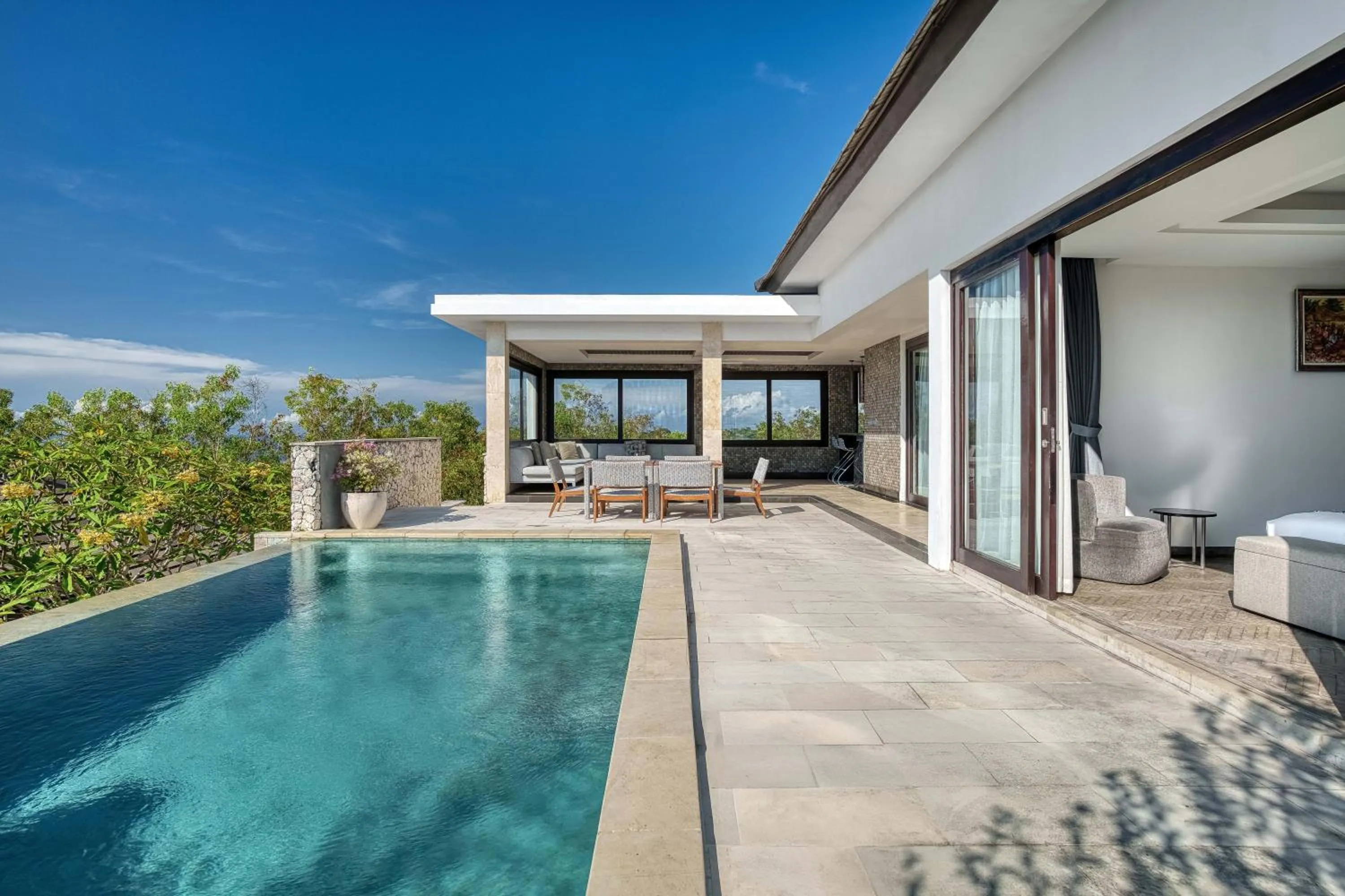 Swimming pool in Prasana Villas by Arjani Resorts