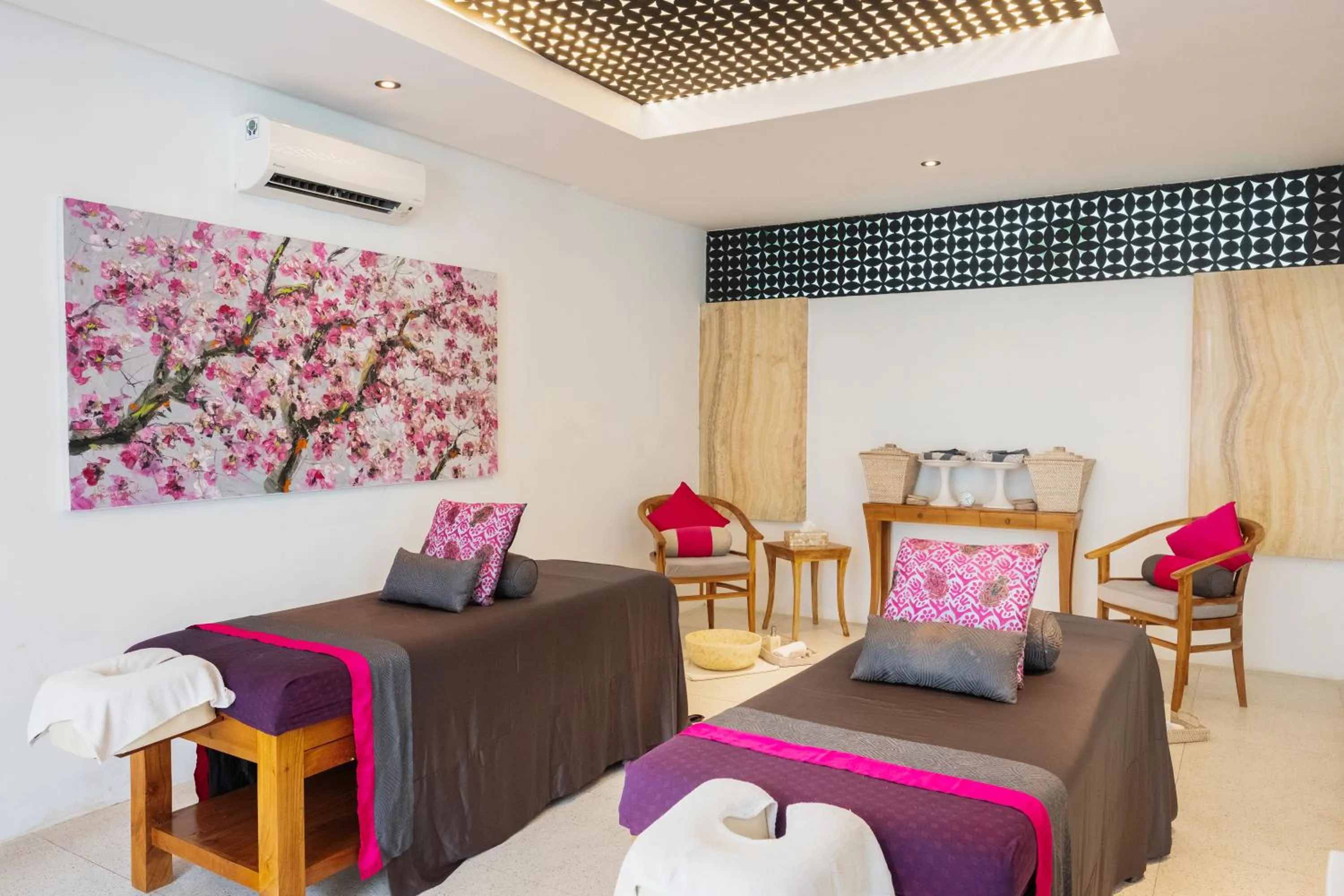 Spa and wellness centre/facilities, Bed in Prasana Villas by Arjani Resorts