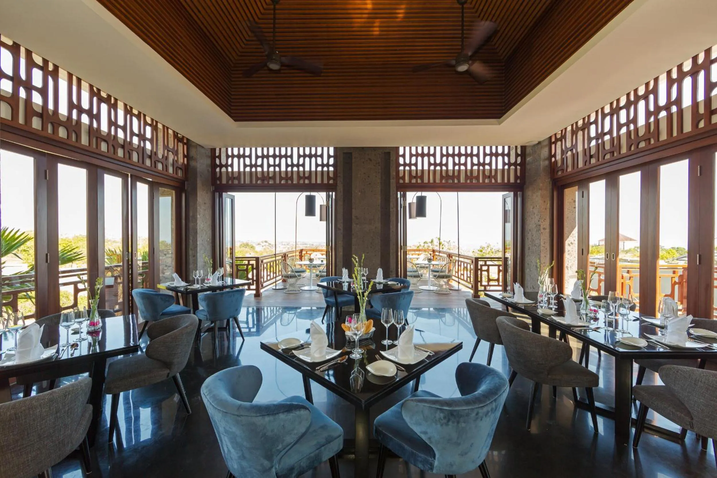 Restaurant/places to eat in Prasana Villas by Arjani Resorts