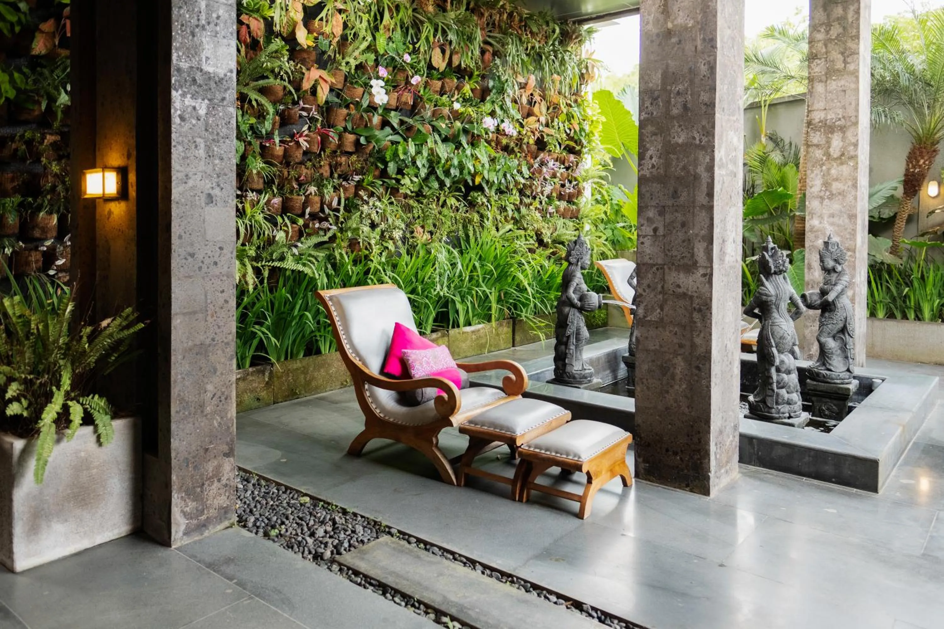 Spa and wellness centre/facilities in Prasana Villas by Arjani Resorts