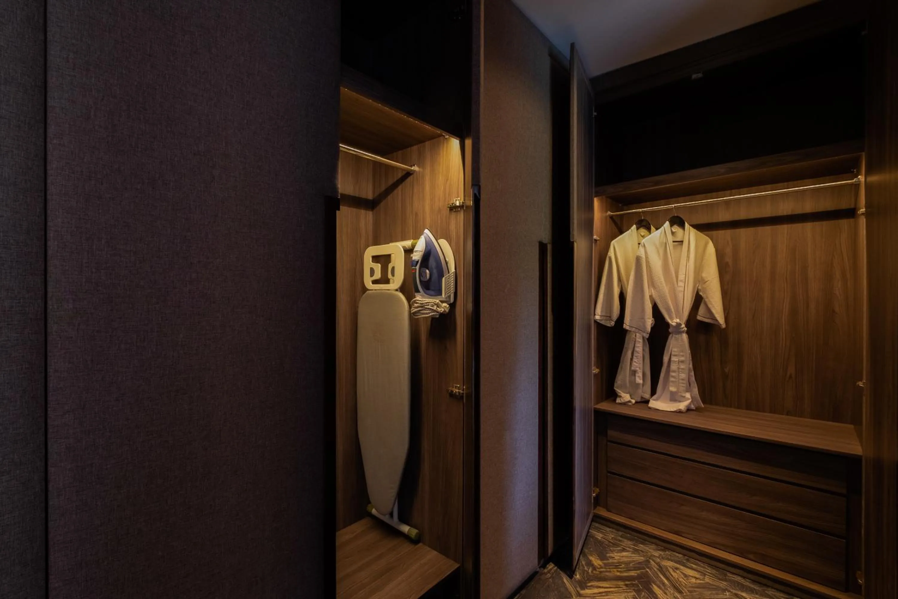 wardrobe in Prasana Villas by Arjani Resorts
