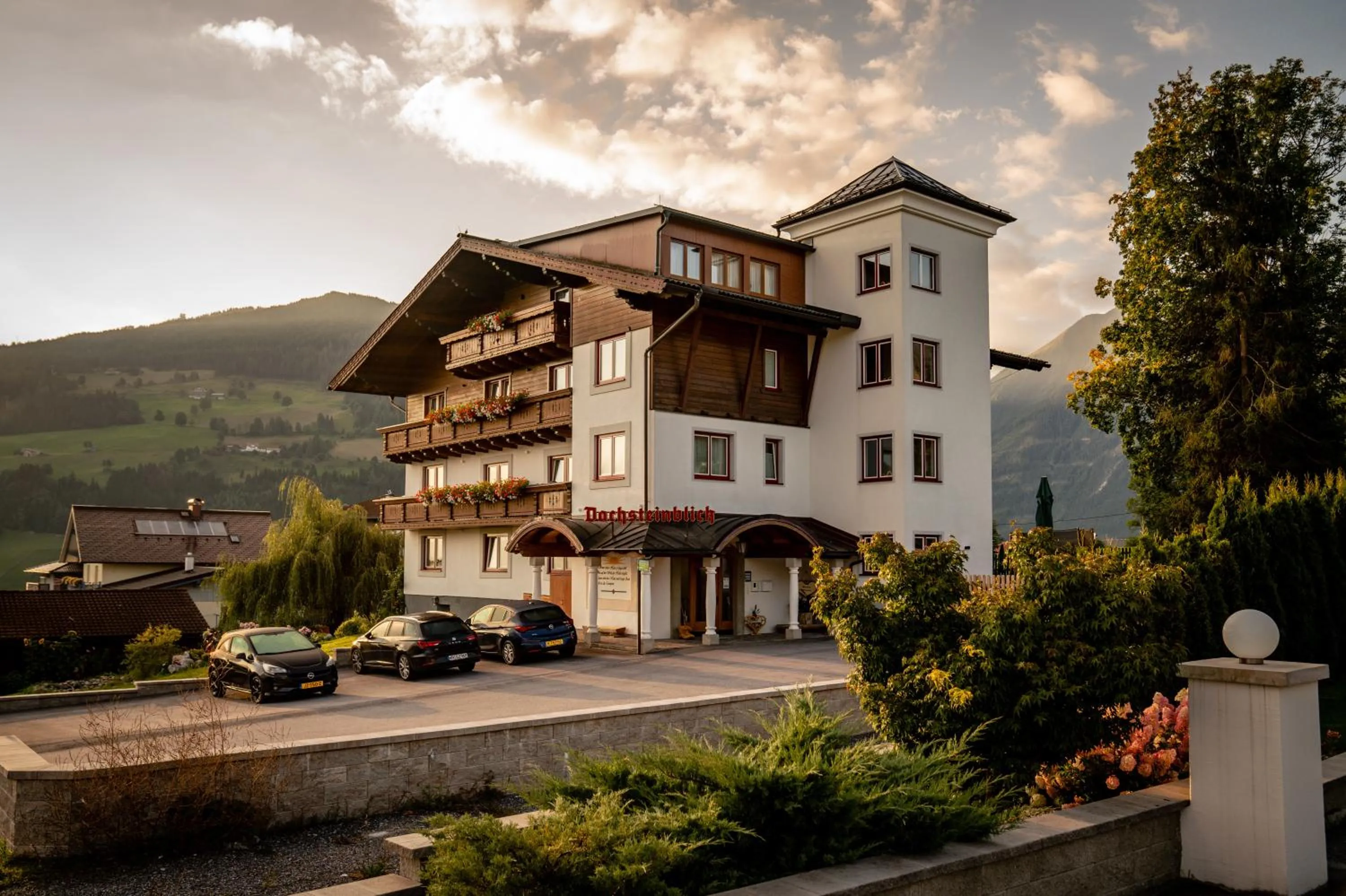 Property building in Dachsteinblick