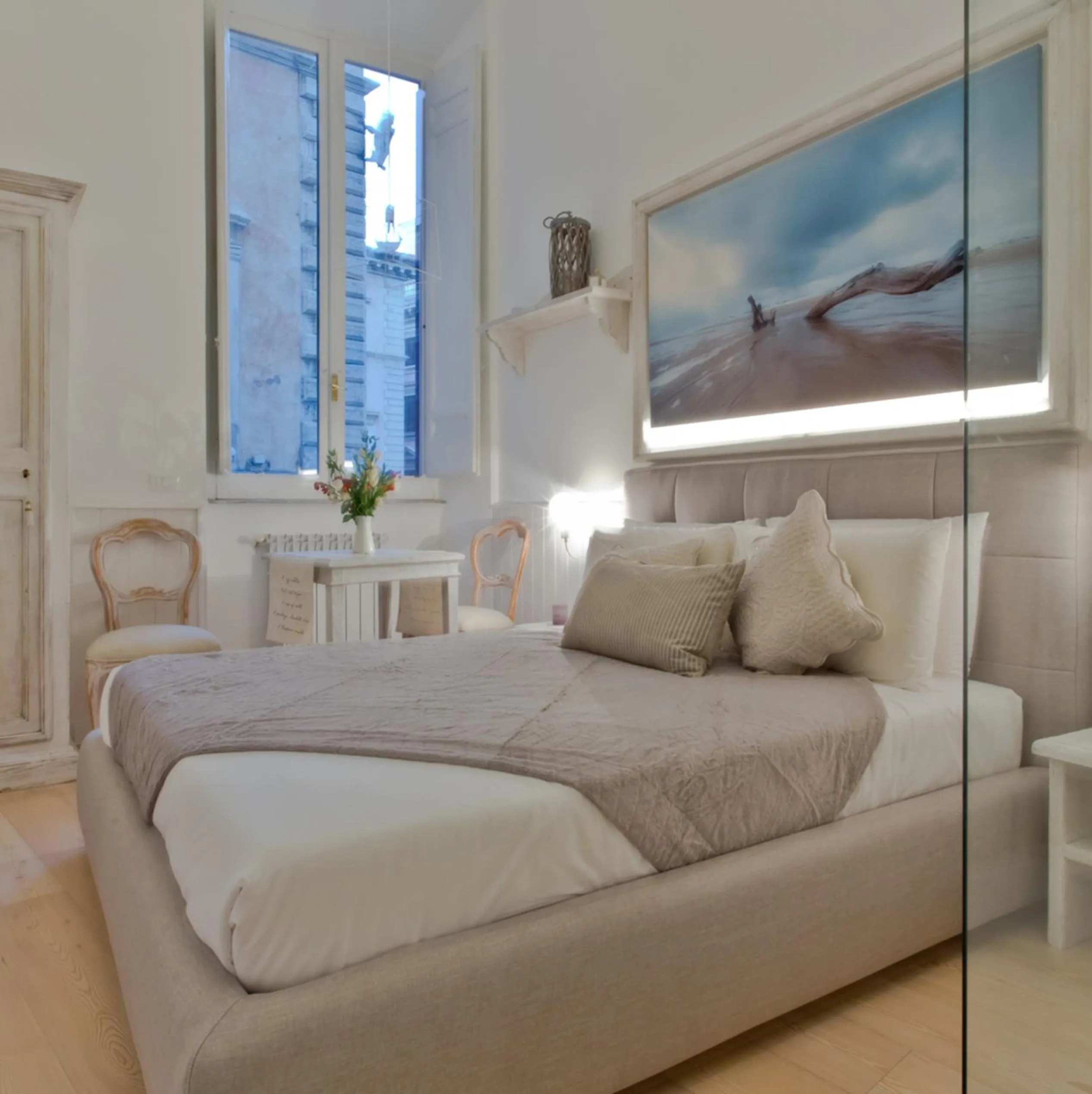 Photo of the whole room, Bed in Primo Piano Suites