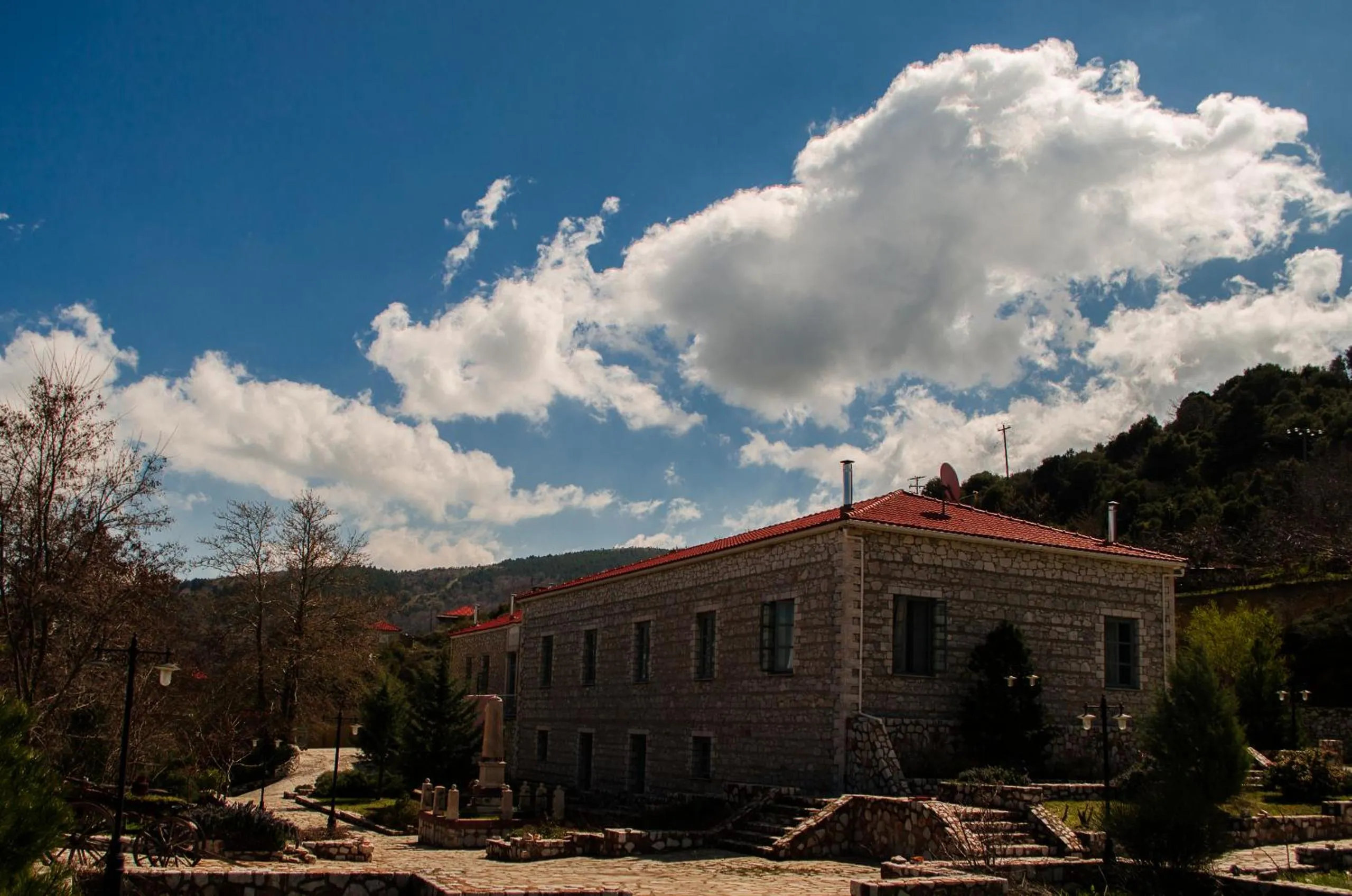 Garden, Property Building in 1821 En Dolianis