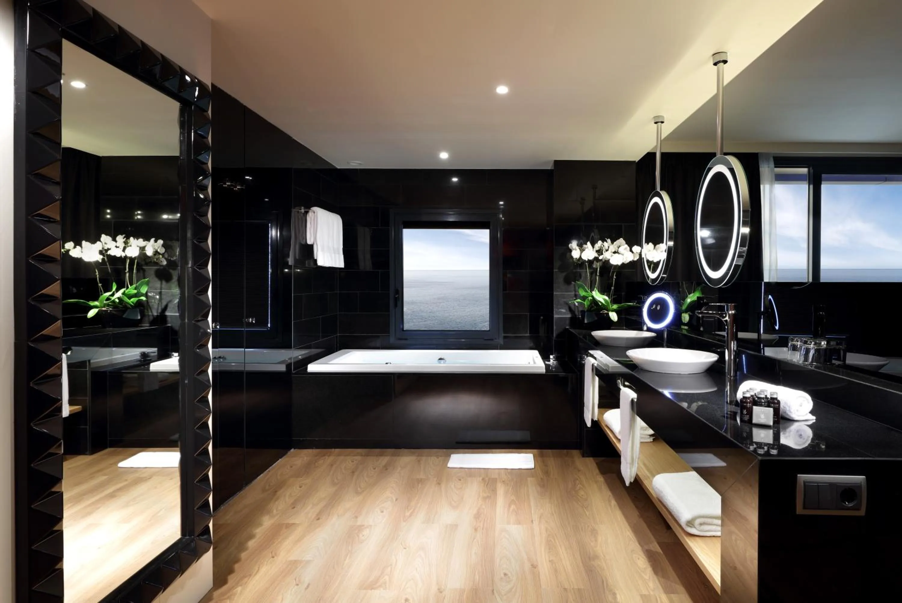 Toilet, Bed in Hard Rock Hotel Tenerife