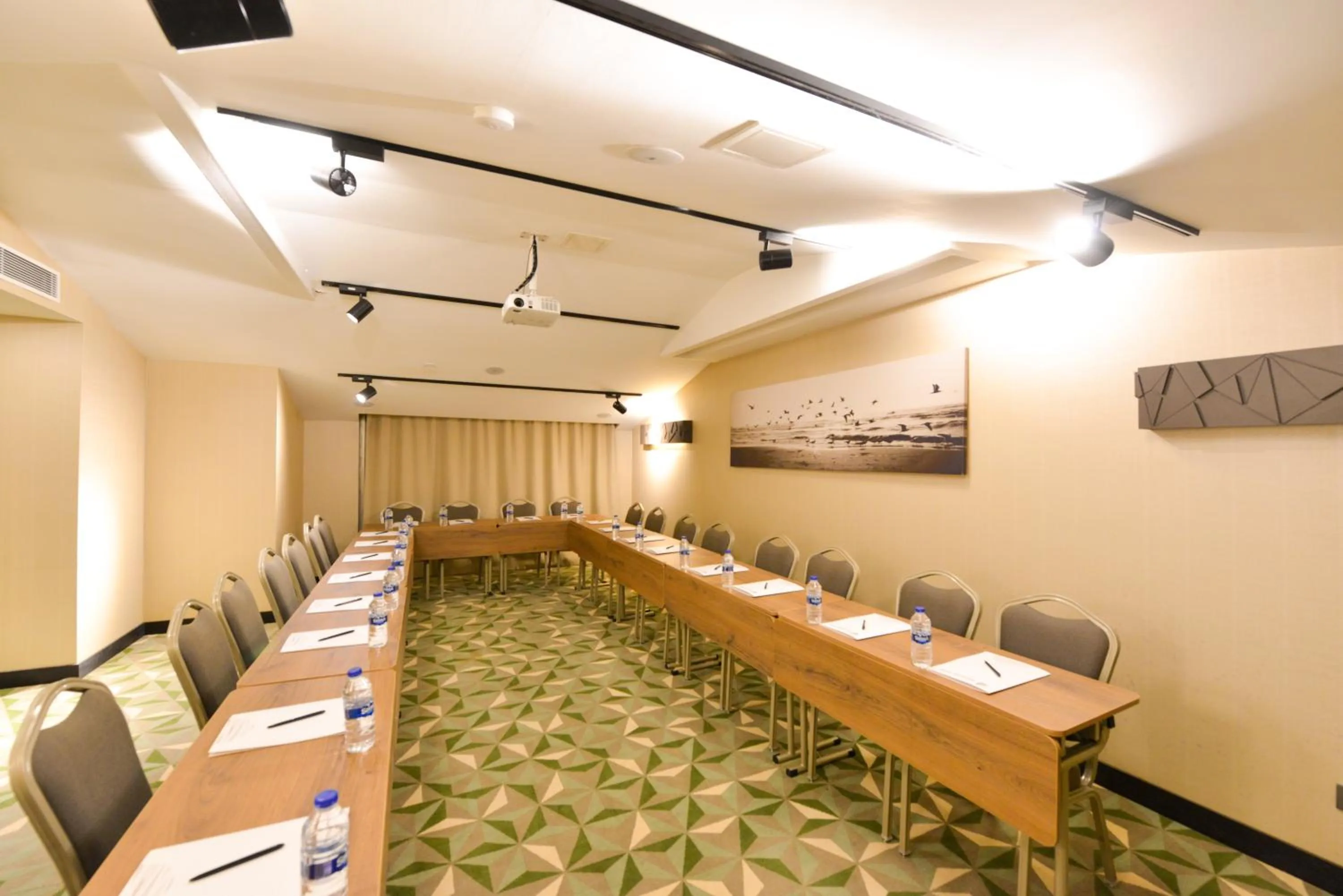 Meeting/conference room in Waxwing Hotel