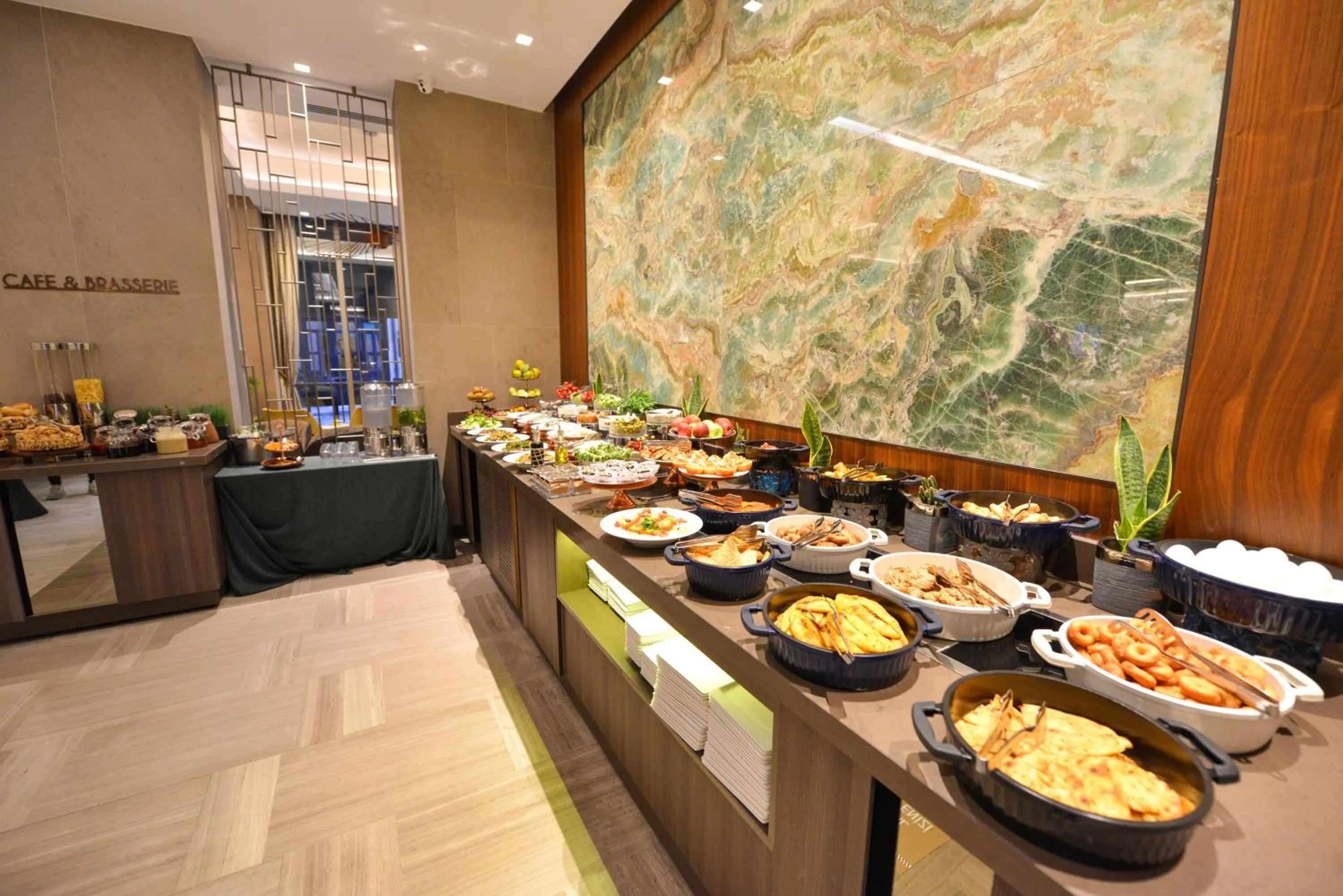 Buffet breakfast in Waxwing Hotel