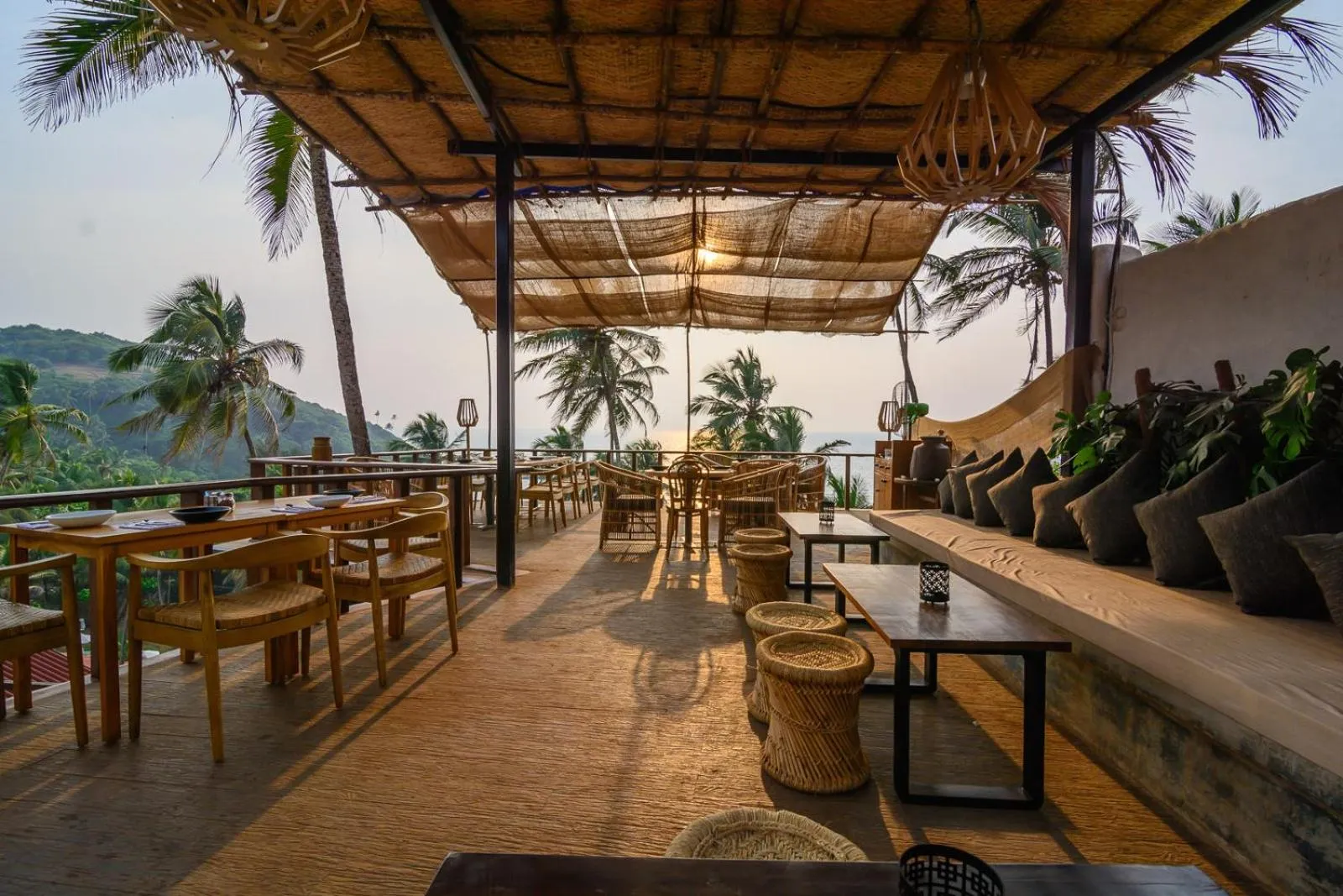 Restaurant/Places to Eat in Antares Beach Resort, Vagator